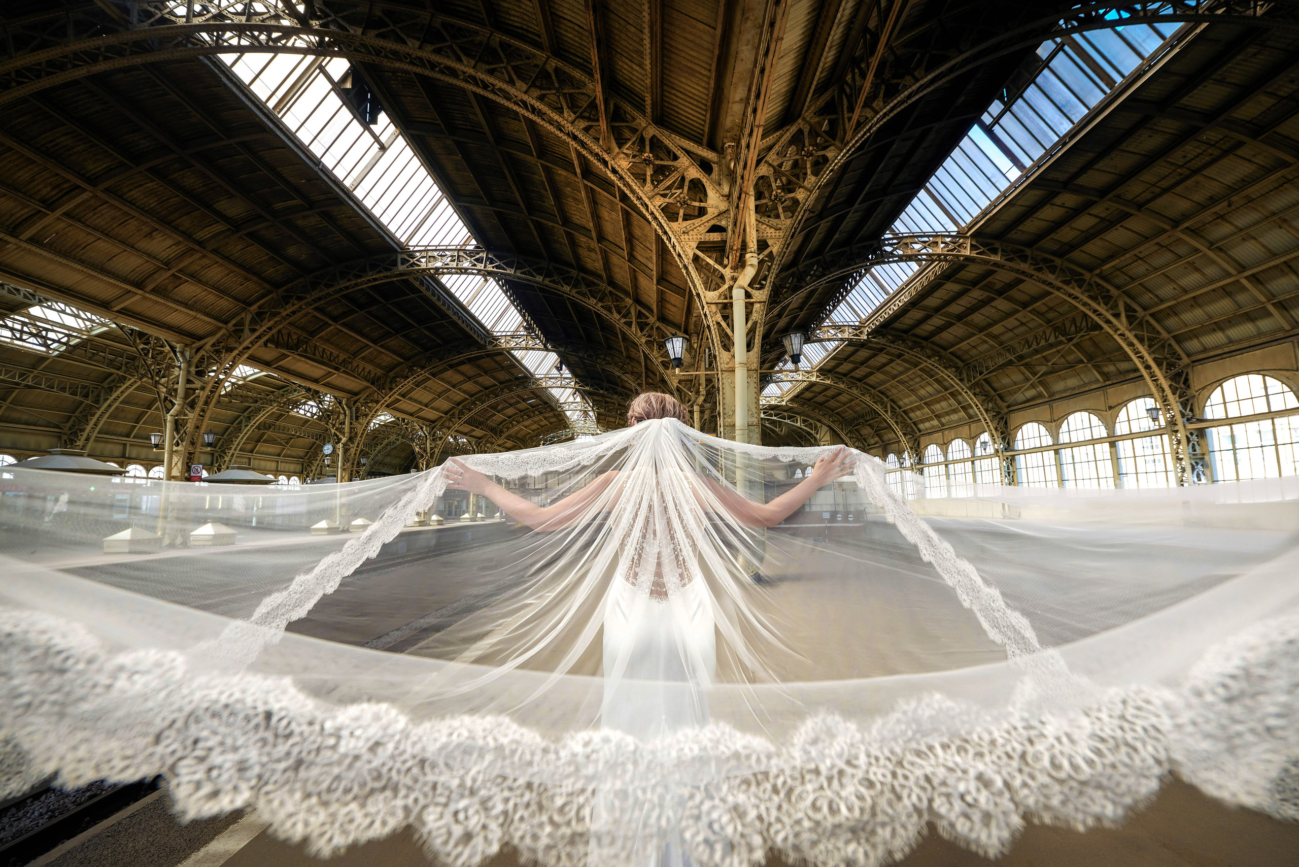 Юлия и Денис (фотосессия на Витебском вокзале и в Польском саду). Портретный, семейный и свадебный фотограф в Санкт-Петербурге и в Пушкине Ширяев Денис