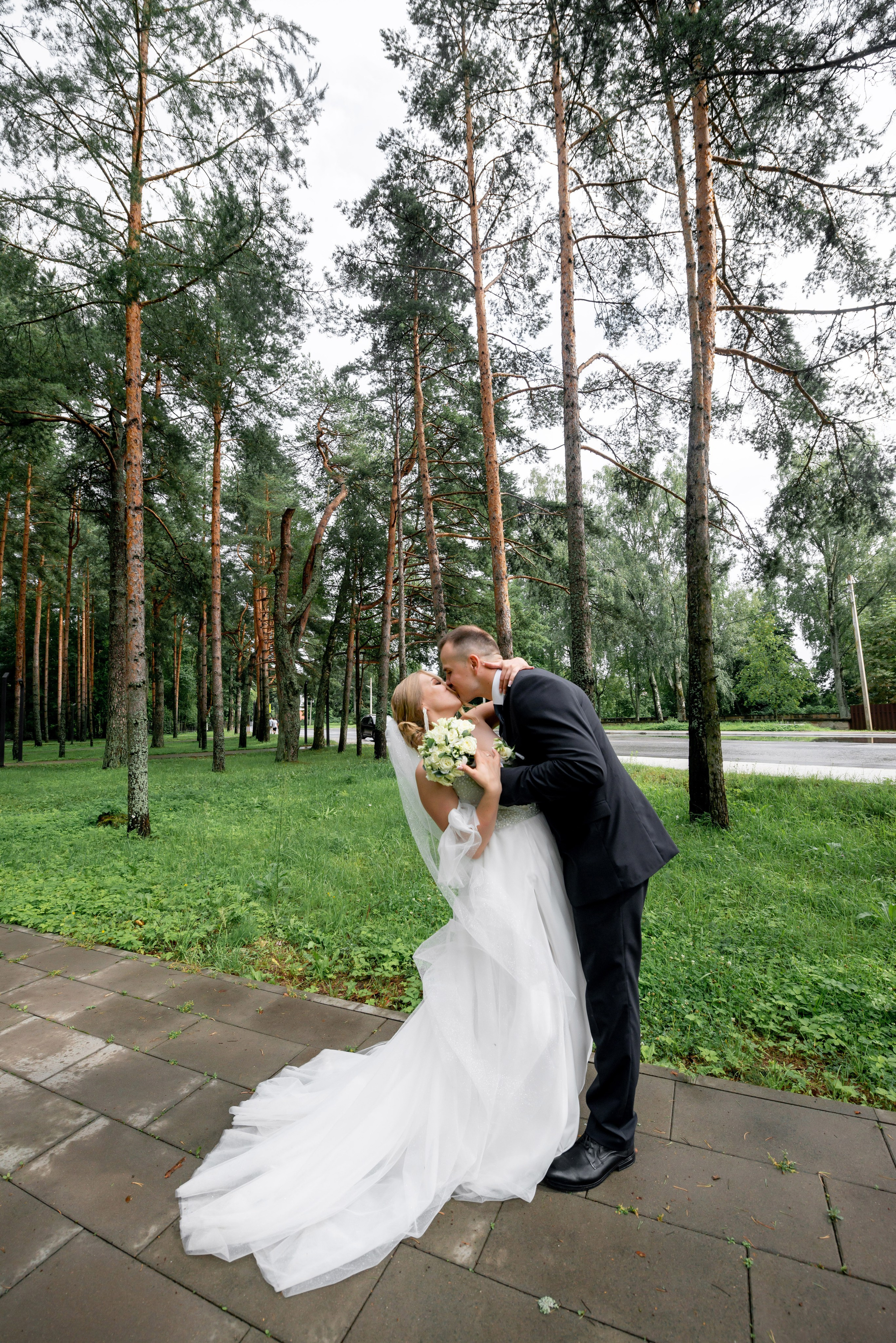 Ксения и Владислав (фотосессия в ЗАГСе и парке города Кингисеппа). Портретный, семейный и свадебный фотограф в Санкт-Петербурге и в Пушкине Ширяев Денис