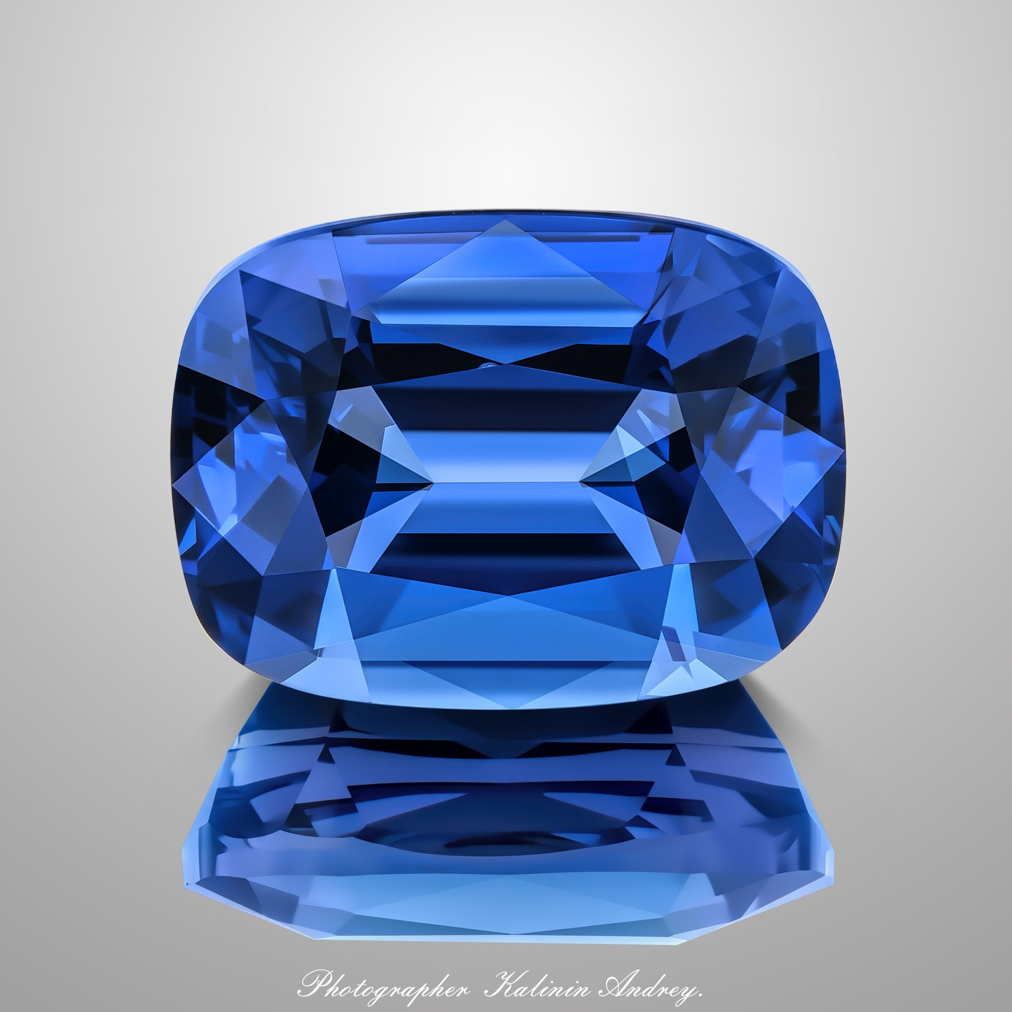 Фотографии в большом разрешении драгоценных камней на продажу купить тел +79 660 031 307. Высококачественная профессиональная рекламная фотосъёмка ювелирных украшений, драгоценных камней в Москве. Обучение, консультация