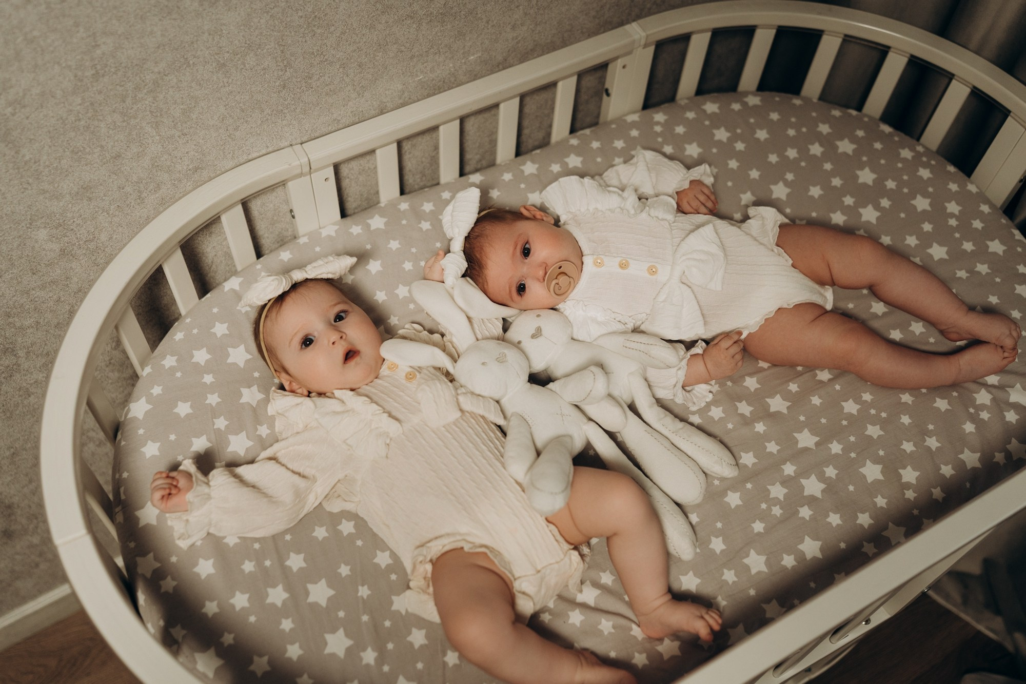 Семейная фотосессия с двойняшками в квартире. Свадебный и репортажный фотограф в Ярославле Евгений Сальников