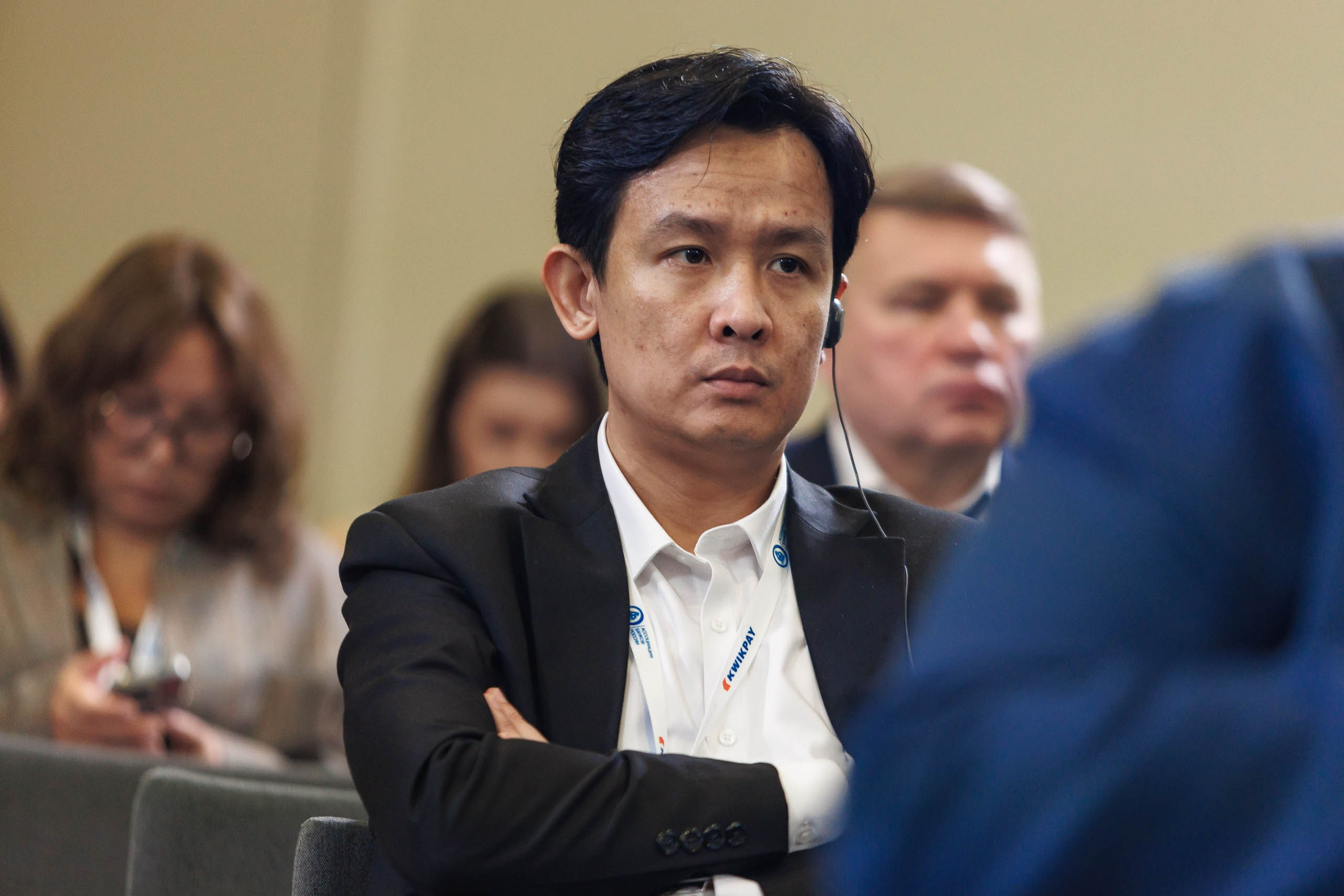 Вечернее мероприятие форума, гостей в торжественной обстановке зала