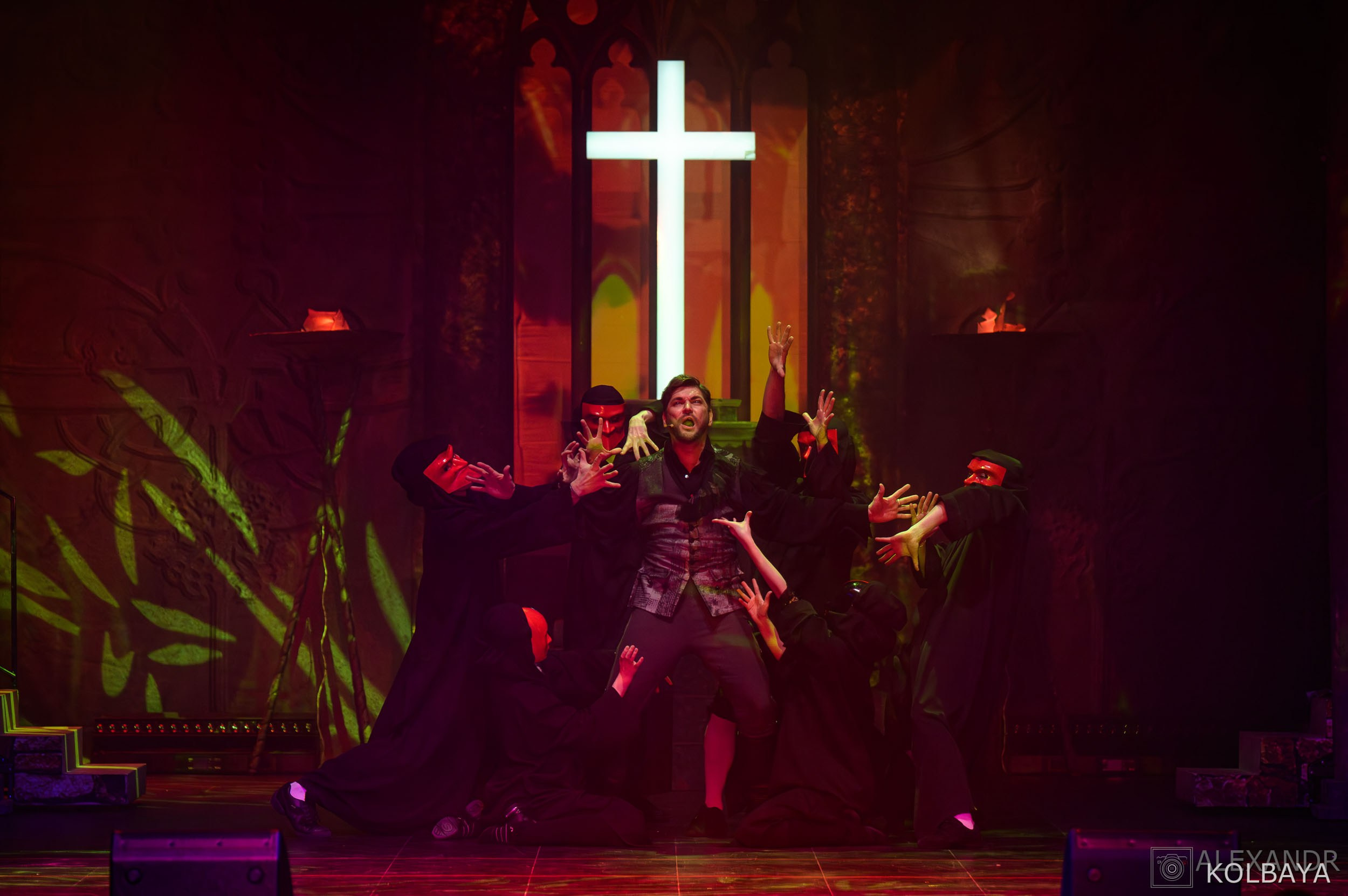 Опасные связи. Концертный и театральный репортажный фотограф в Москве Александр Колбая