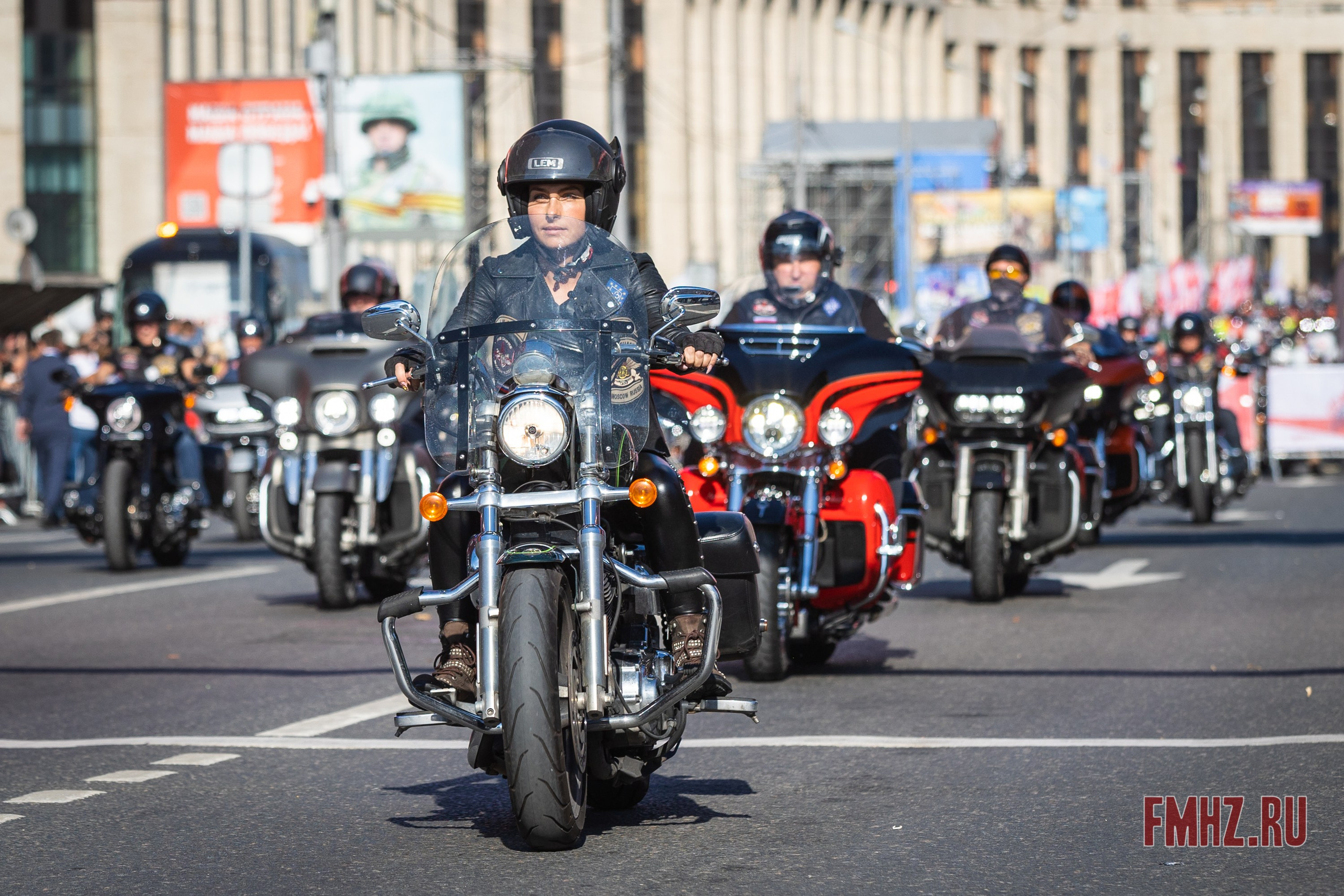 Закрытие Мотосезона 2023 на проспекте Академика Сахарова. Фотограф Владимир Охрименко