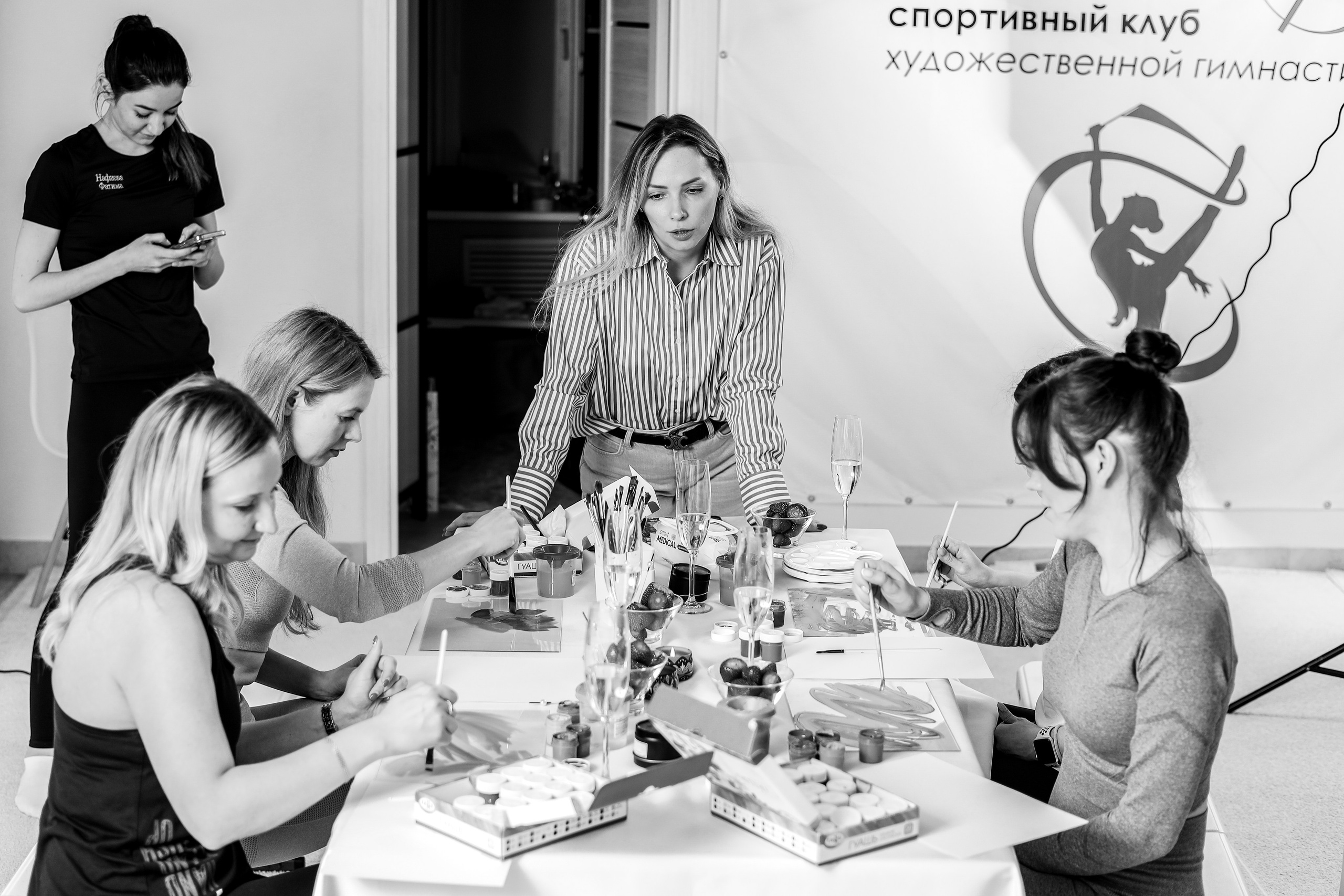 Арт-терапия + аэройога. Фотограф Надршина Лилия