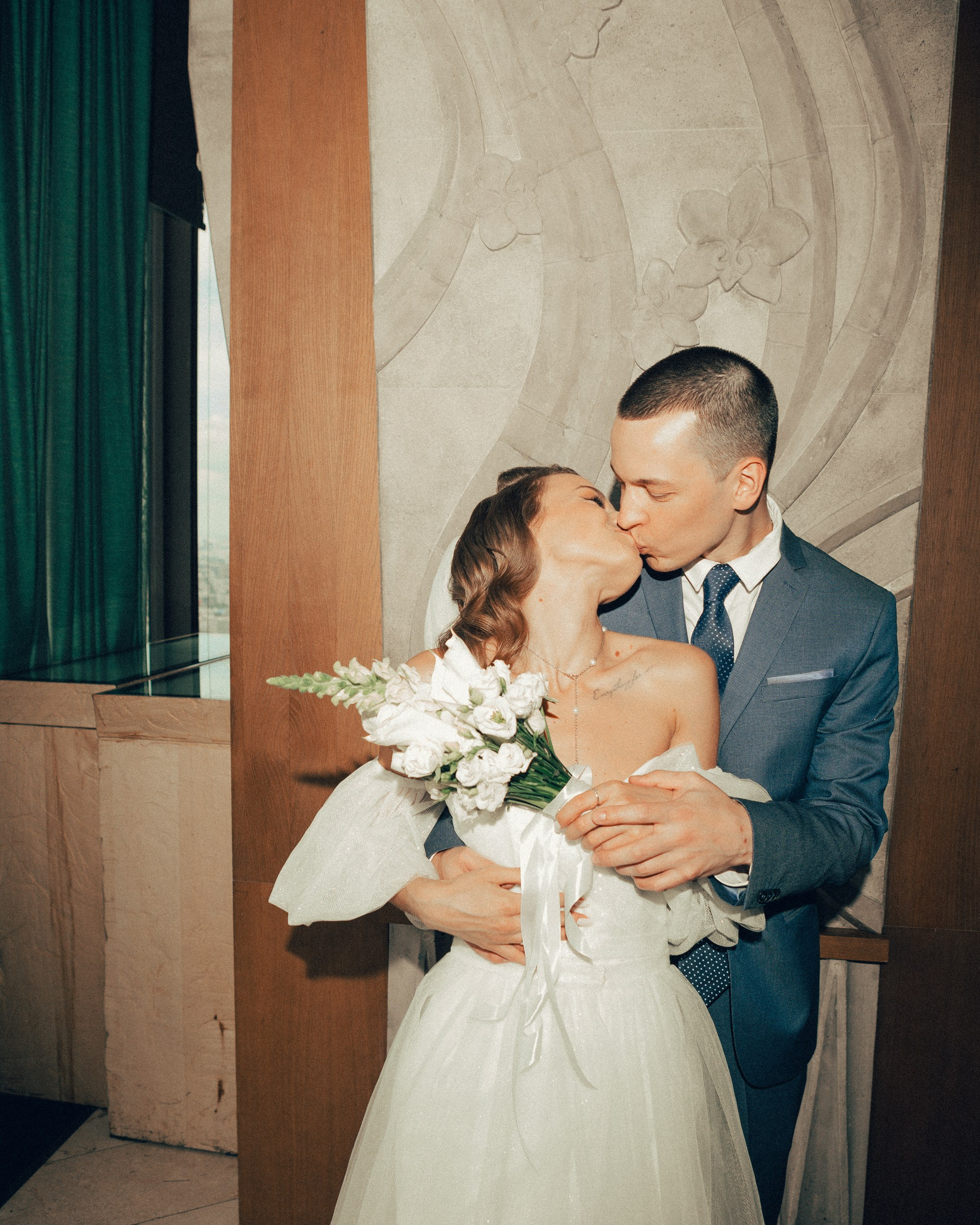 Это по любви