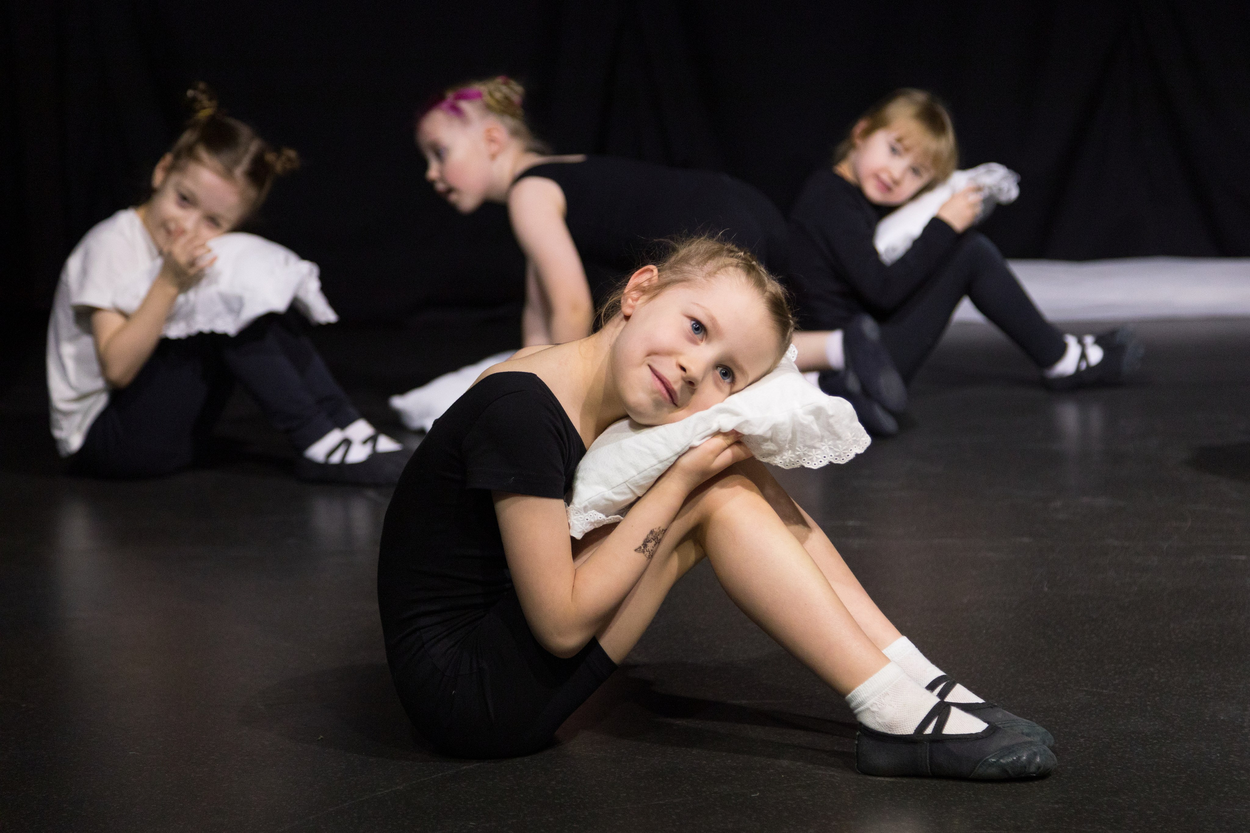 Отчетный танцевальный концерт детей 2-7 лет. Детский и контент фотограф Надя Волкова Санкт-Петербург