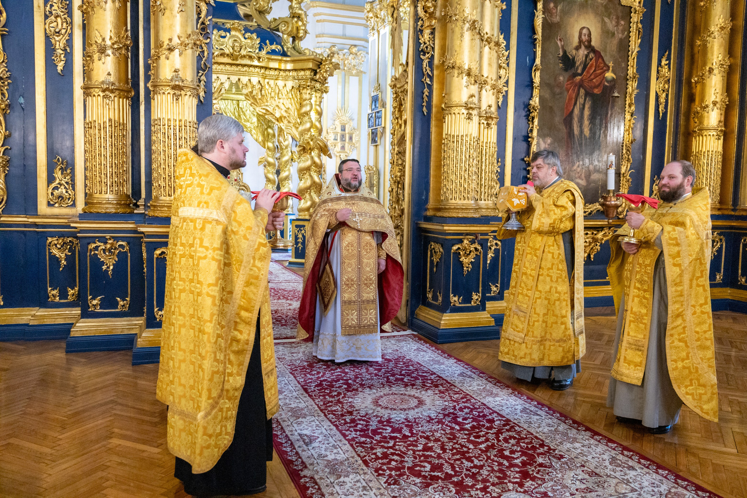 Неделя 17-я по Пятидесятнице. Глас 8-й. Ап. от 70-ти Кодрата. Сщмч. Фоки, еп. Синопийского. НИКОЛО-БОГОЯВЛЕНСКИЙ МОРСКОЙ СОБОР