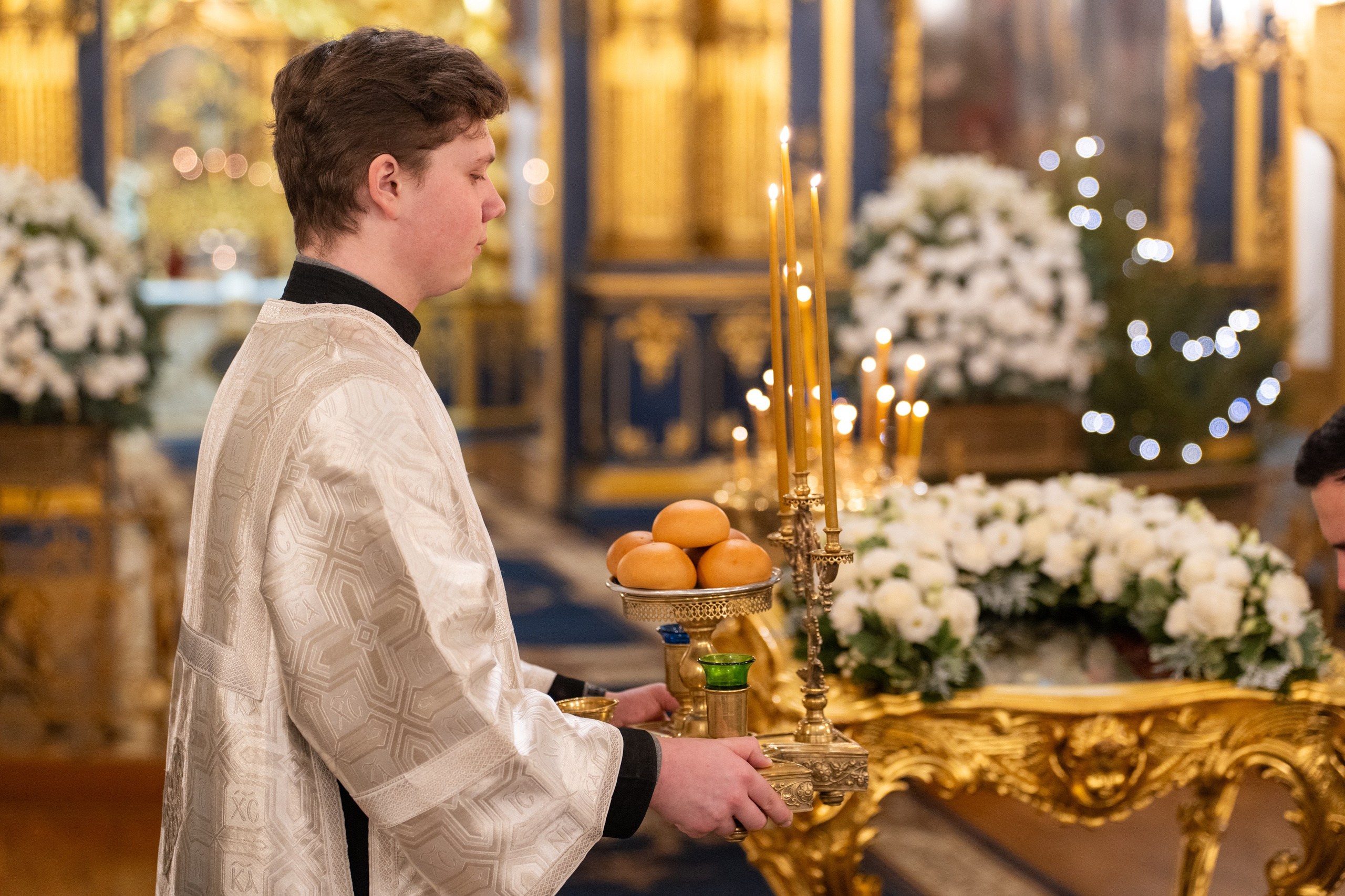 Праздничное бдение в Николо-Богоявленском морском соборе. НИКОЛО-БОГОЯВЛЕНСКИЙ МОРСКОЙ СОБОР