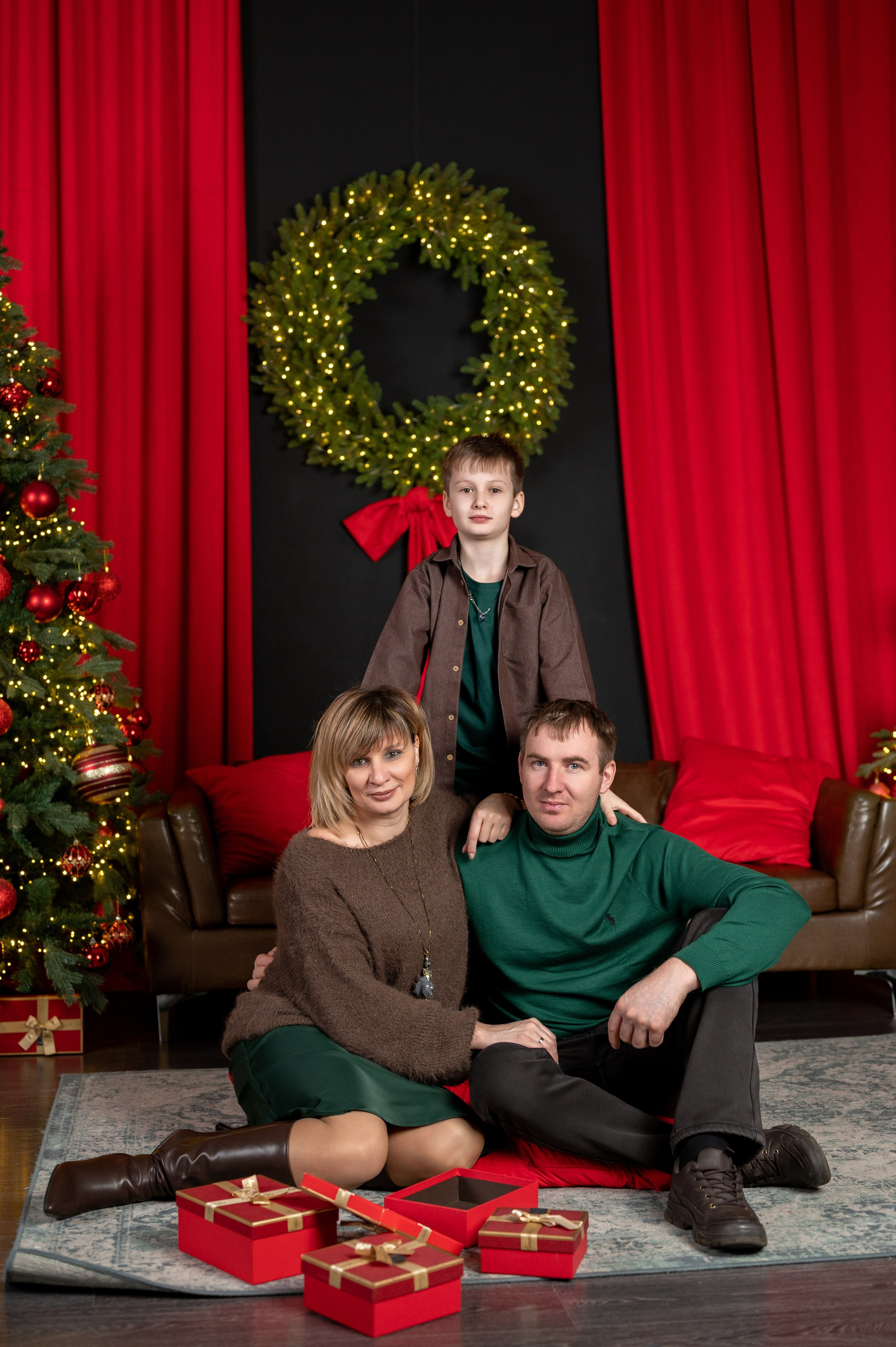 Новогодняя фотосессия зал Арт. Портретный, семейный, свадебный фотограф. Бизнес, контент съёмка. Тула