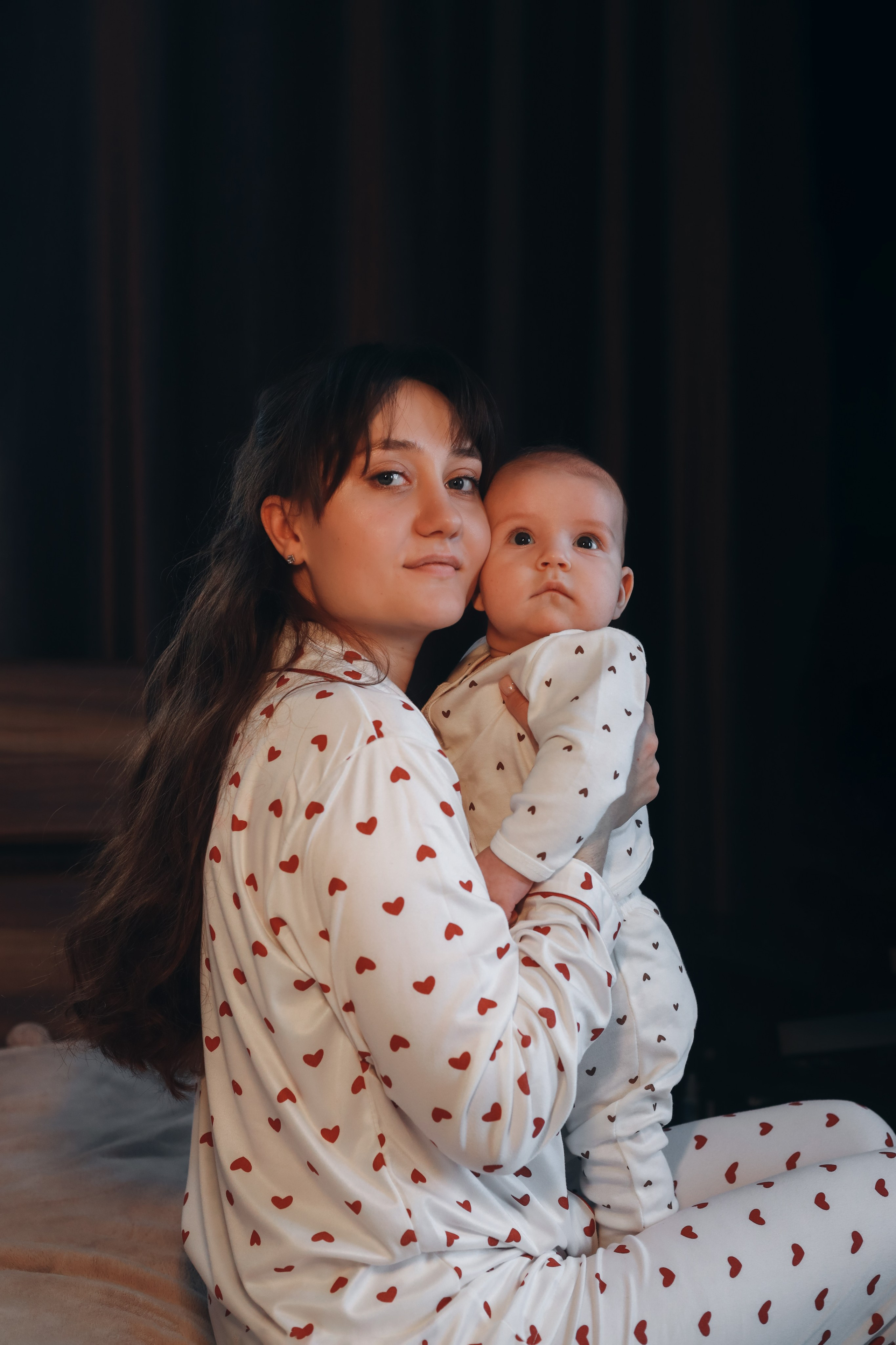 Семейная фотосессия дома с ребенком. Свадебный и семейный фотограф в Краснодарском крае Мария Данилкина