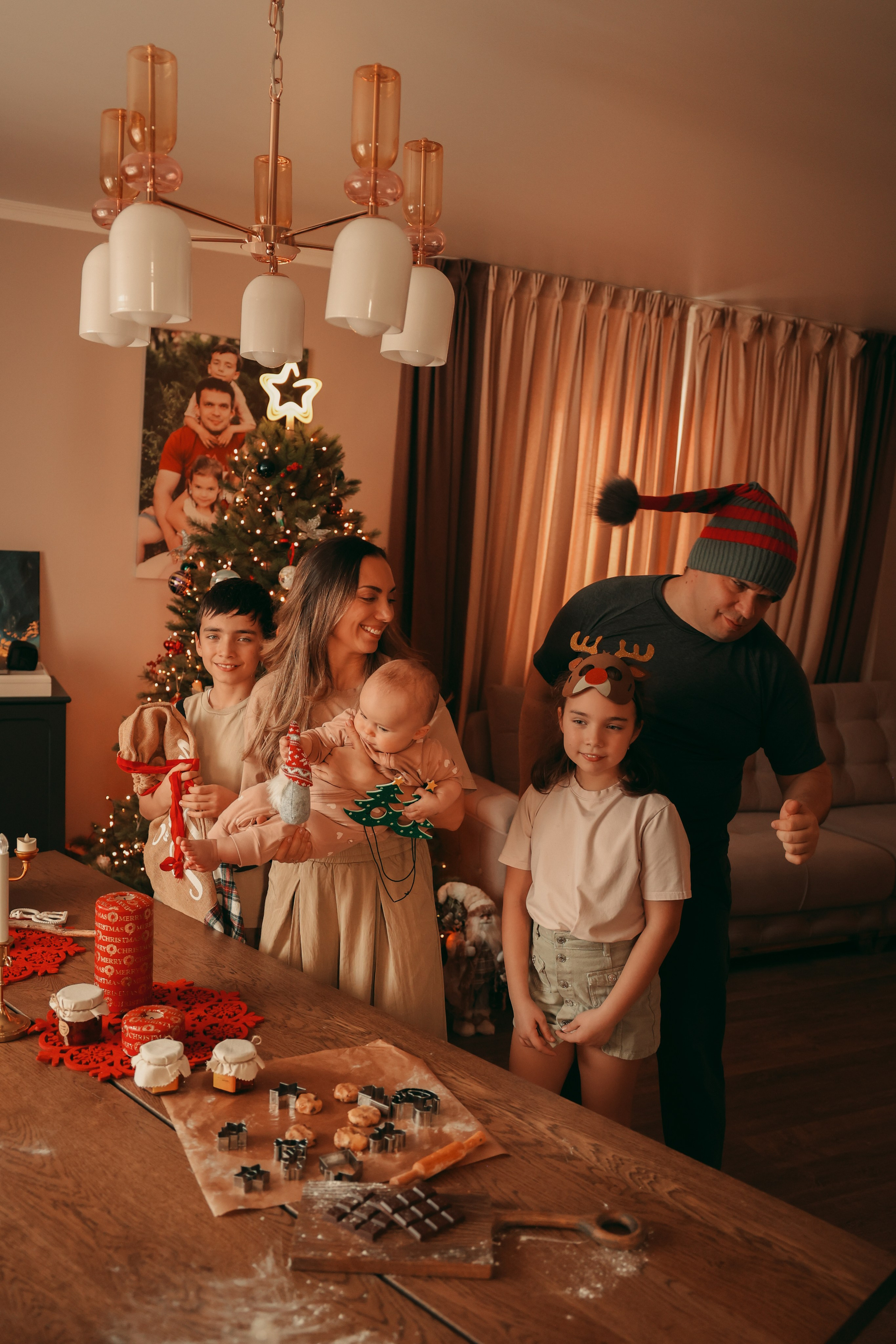 Новогоднее печенье всей семьей. Ваш семейный newborn и lifestyle фотограф в СПБ Наталья Журавлева