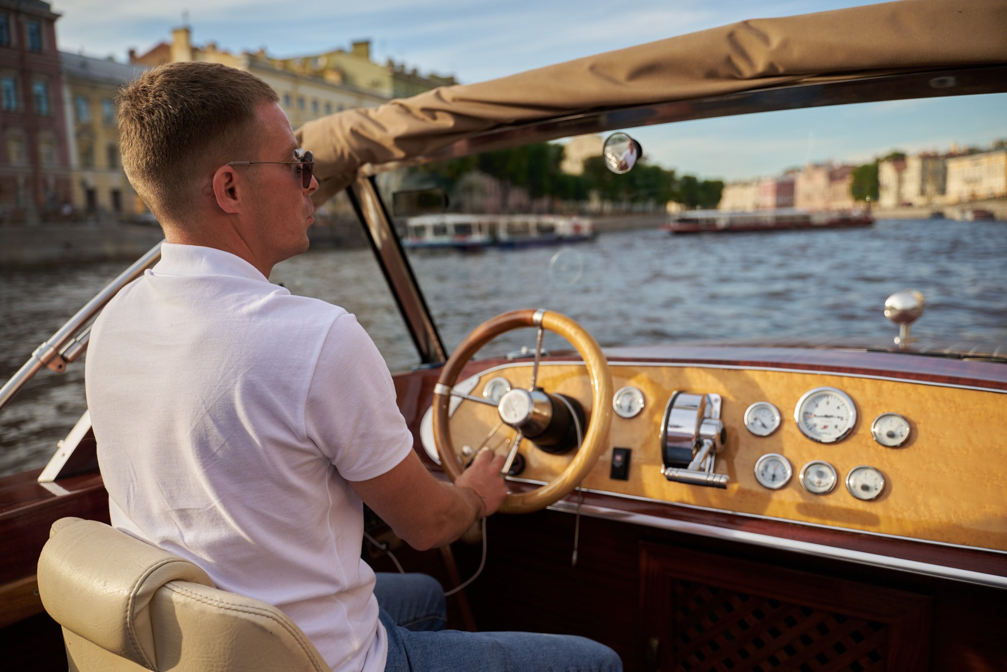 Катер. Фотограф из Санкт-Петербурга Андрей Ревенко