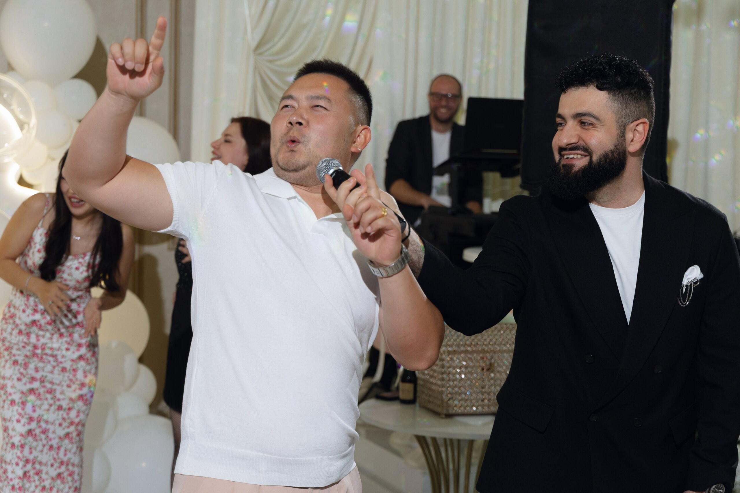 Асянди Тимура. Роман Болдырев — свадебный и портретный фотограф на КМВ