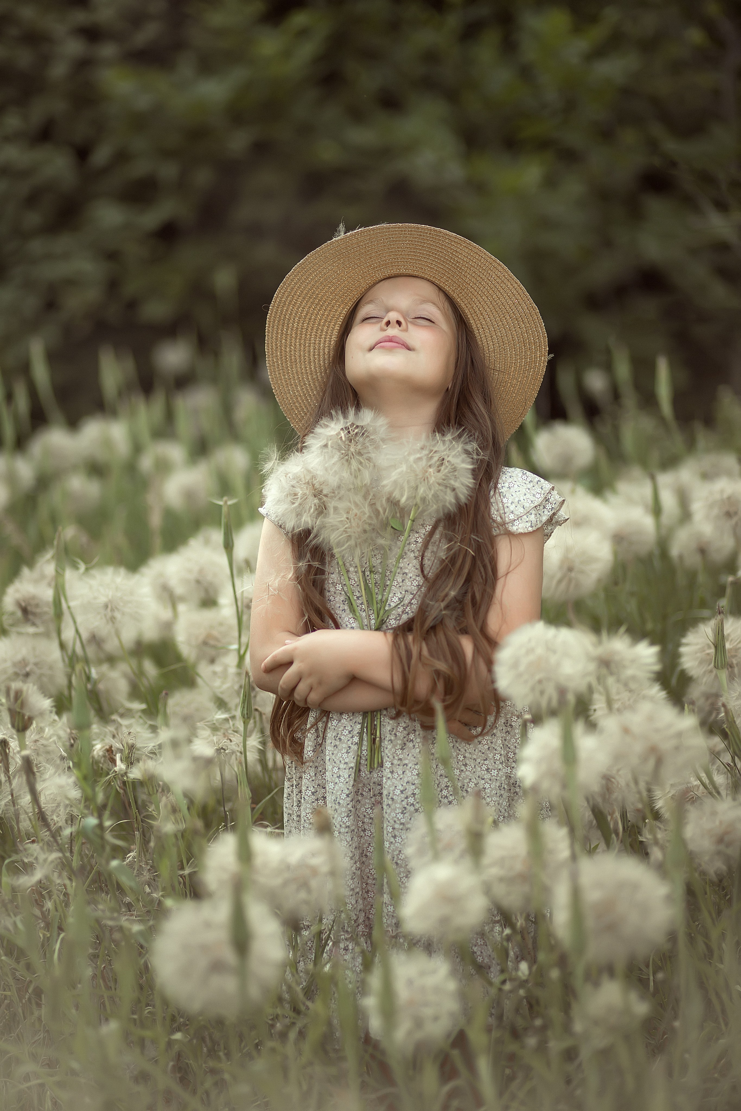 История в больших одуванах. Фотограф в Оренбурге Чопорова Тамара