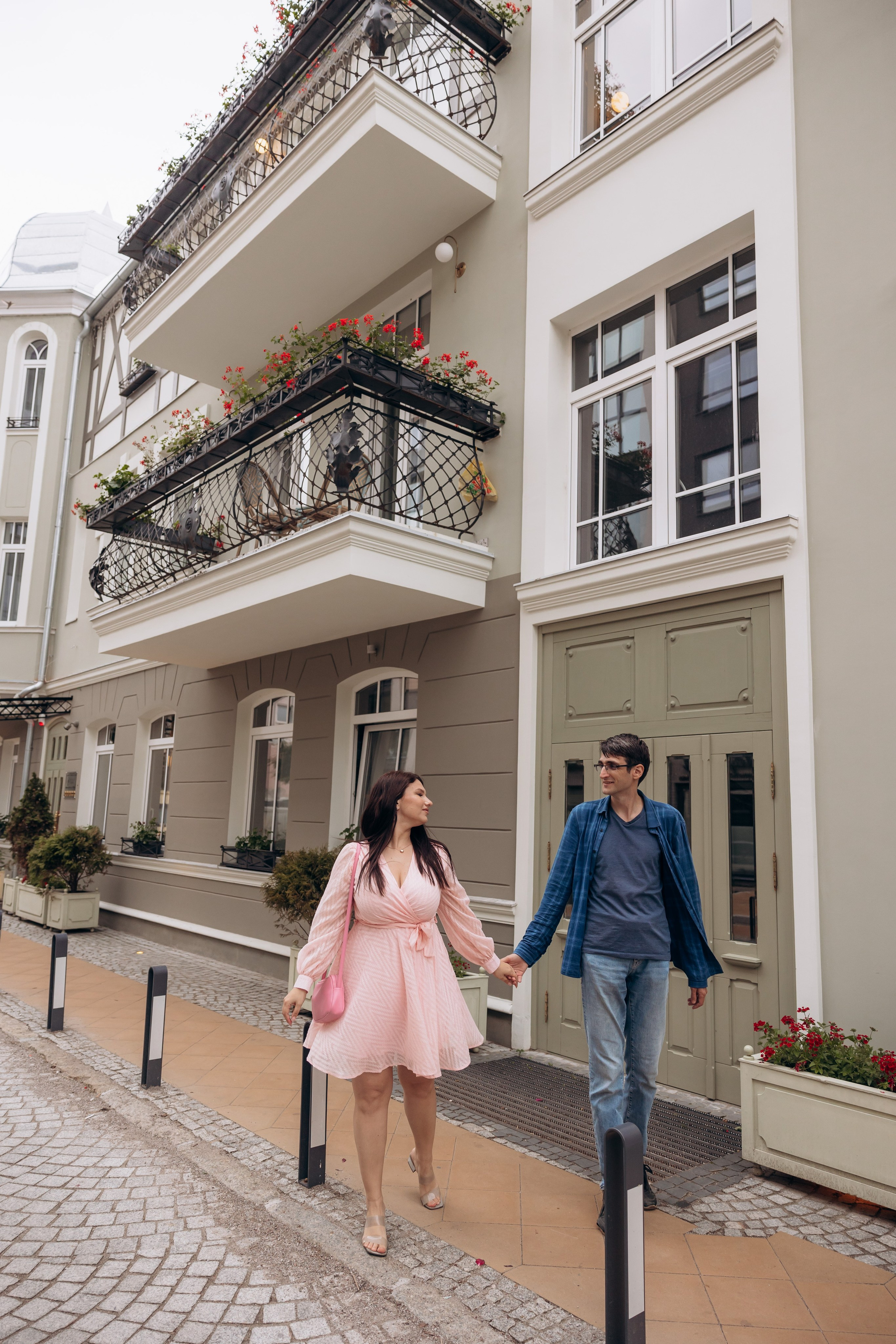 Городская прогулка Зеленоградск. Фотограф в Калининграде свадебная фотография, репортажная, фотосессии