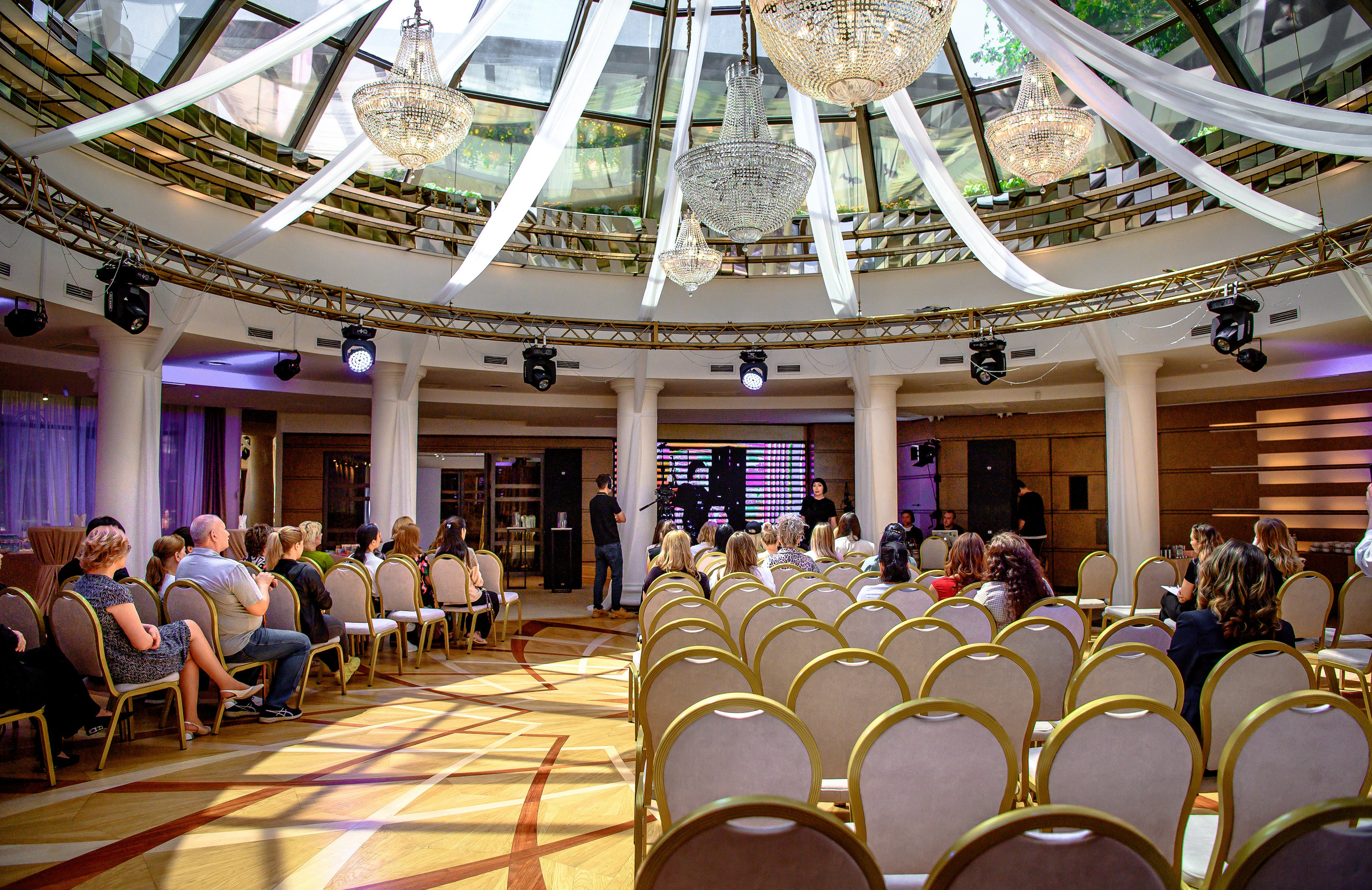 Конференции. Семинары. Елена Северина фотограф, Алматы: репортаж (спорт, концерты, конференции), предметная и фуд-съёмка, портреты, каталоги, фэшн, ретушь