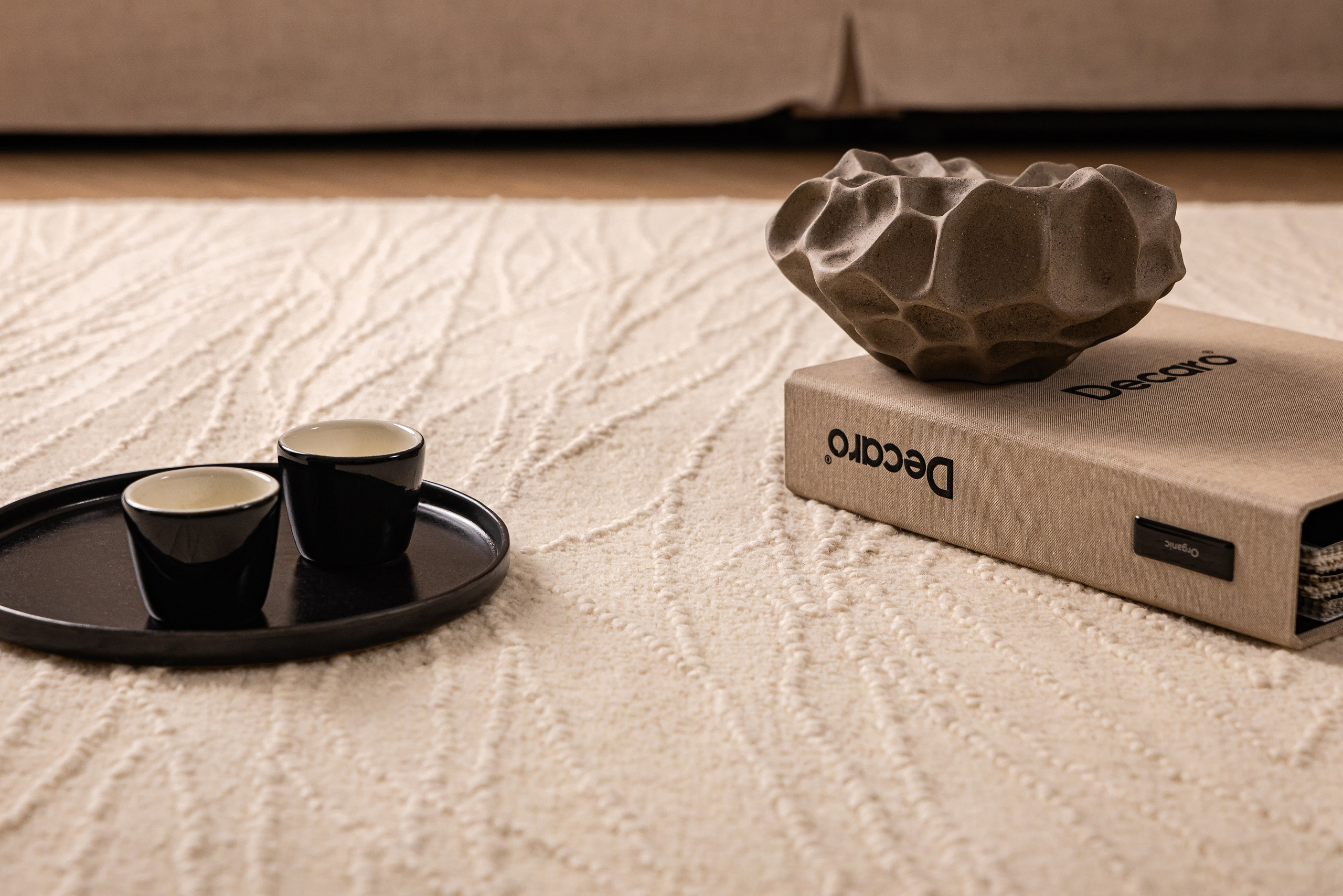 Ковры Decaro Rugs Wool plains. L. Deco интерьерный салон. Краски/обои/лепной декор