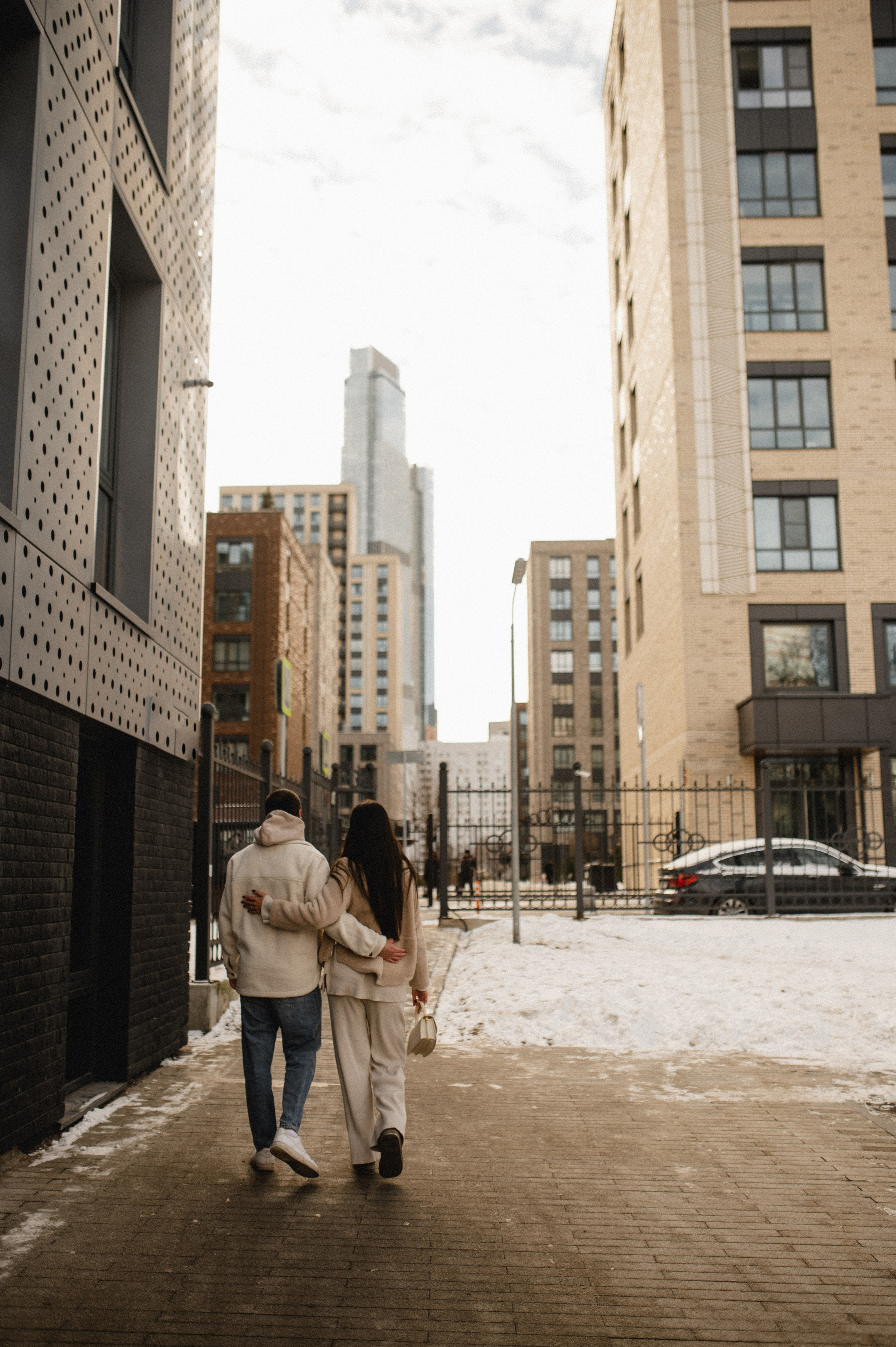 Лавстори стрит фотосессия в зимней Москве. Семейная фотосессия Бутово Москва фотограф Алина Морщагина