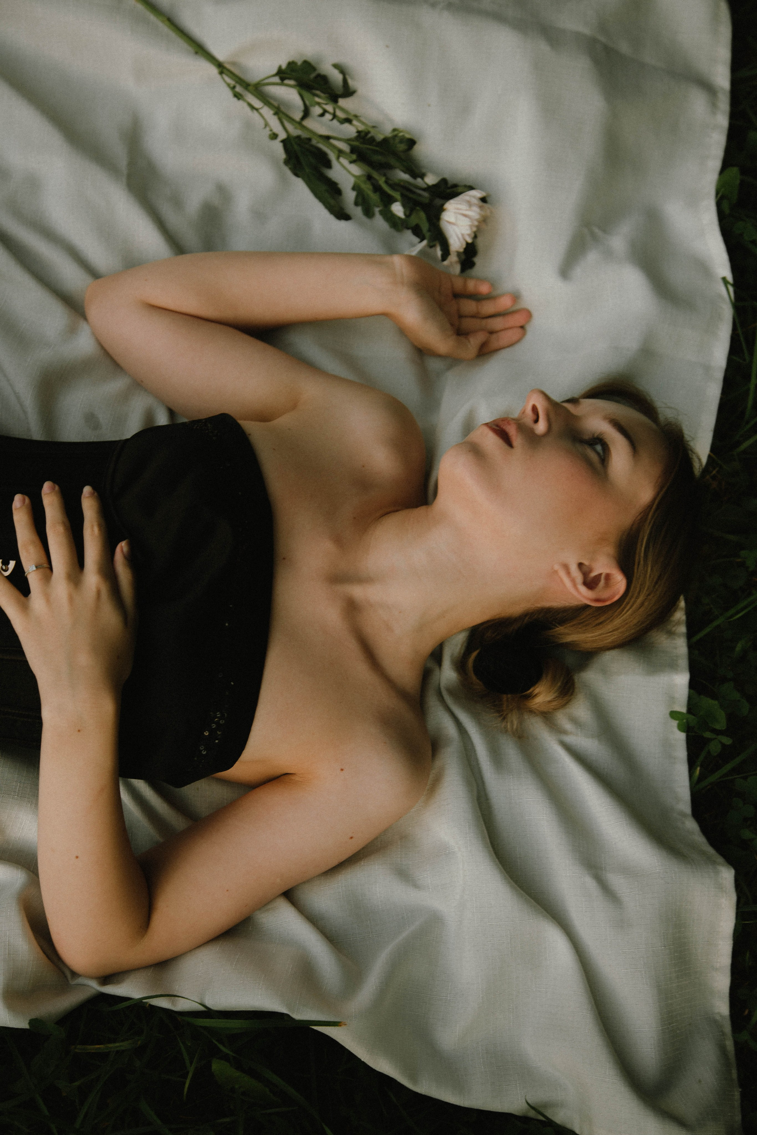 Black dress. DINA MOREVA photography