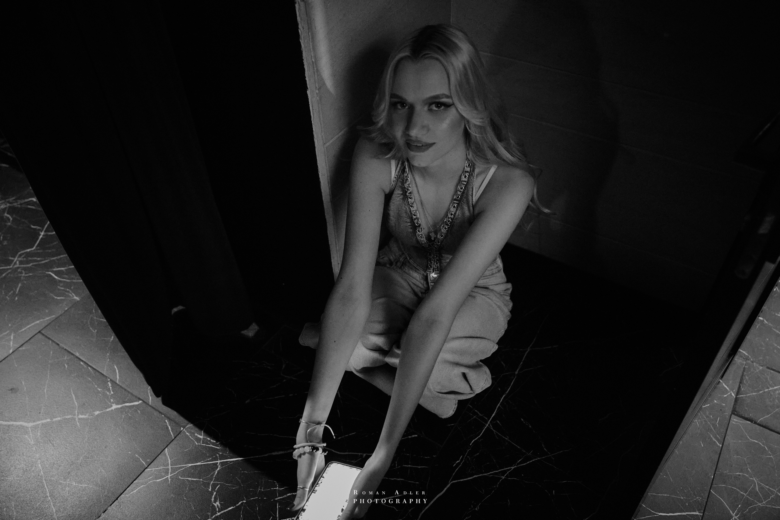 Бэкстейдж подготовки шоу Андрея Вишневского. Photographer Roman Adler
