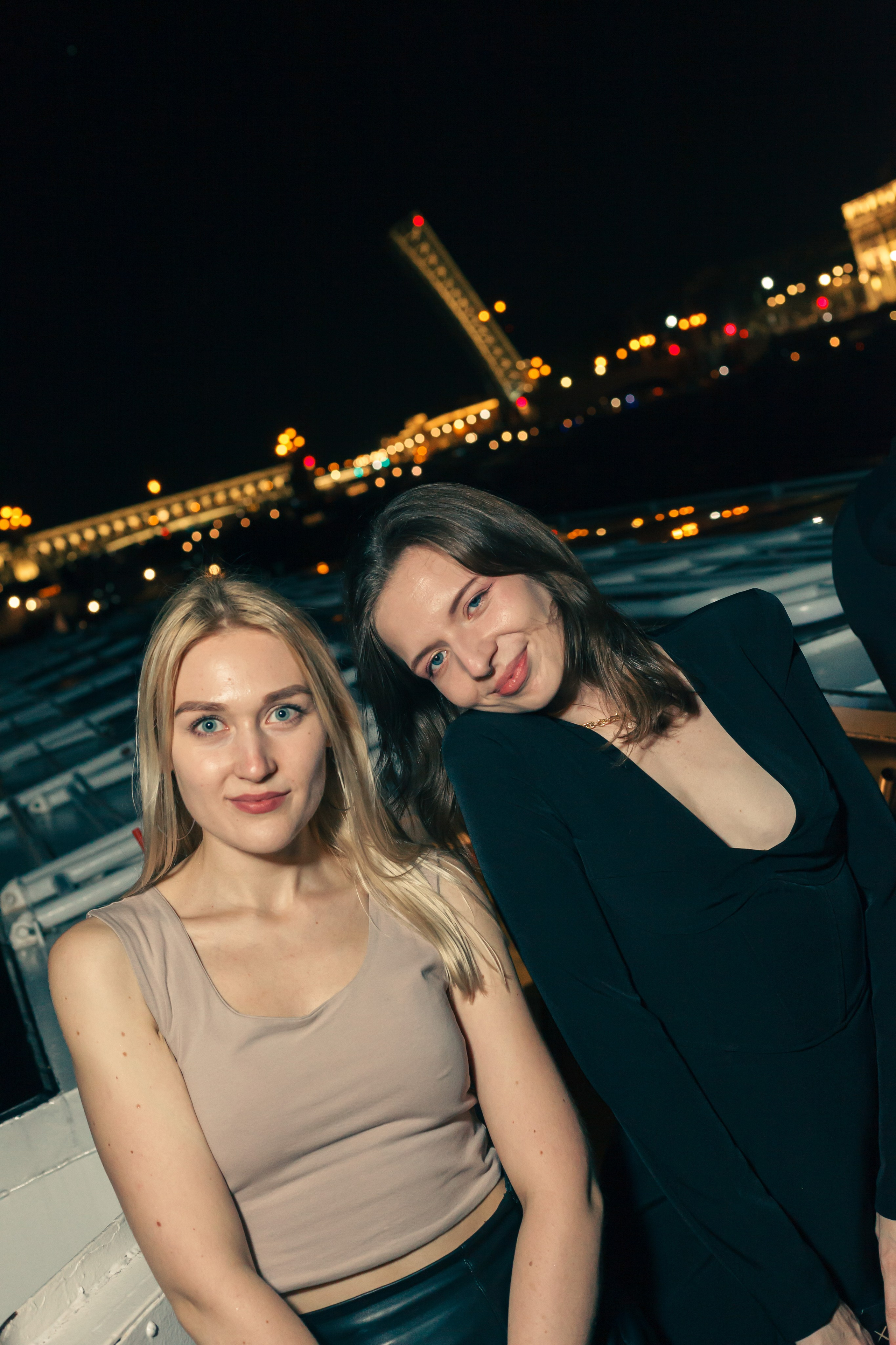 Ночной теплоход. Фотограф в Санкт — Петербурге Валерий Гаухман