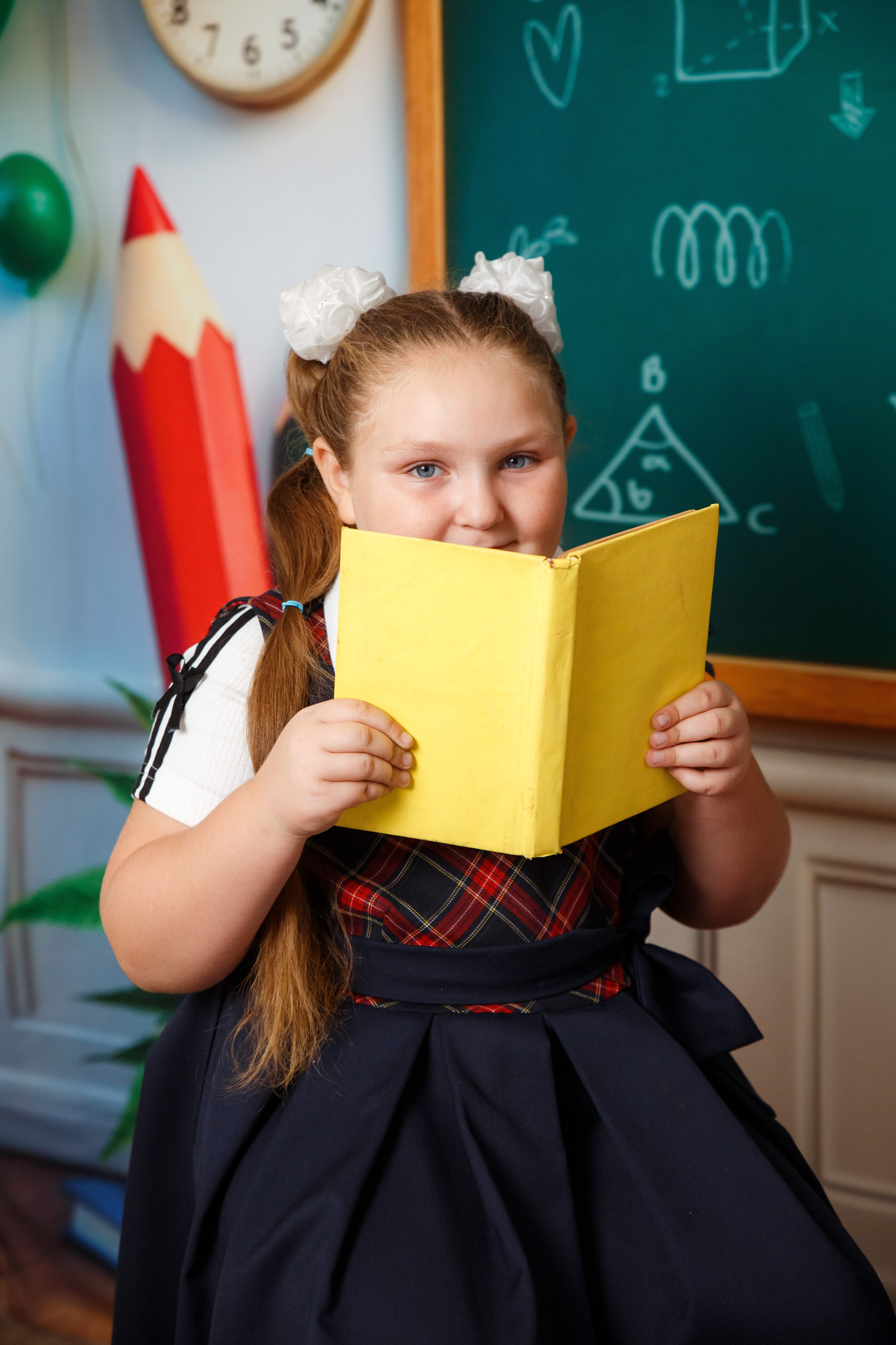 «Карандаши». Выпускные альбомы в Донецке и ДНР. Фотограф Донецк и ДНР