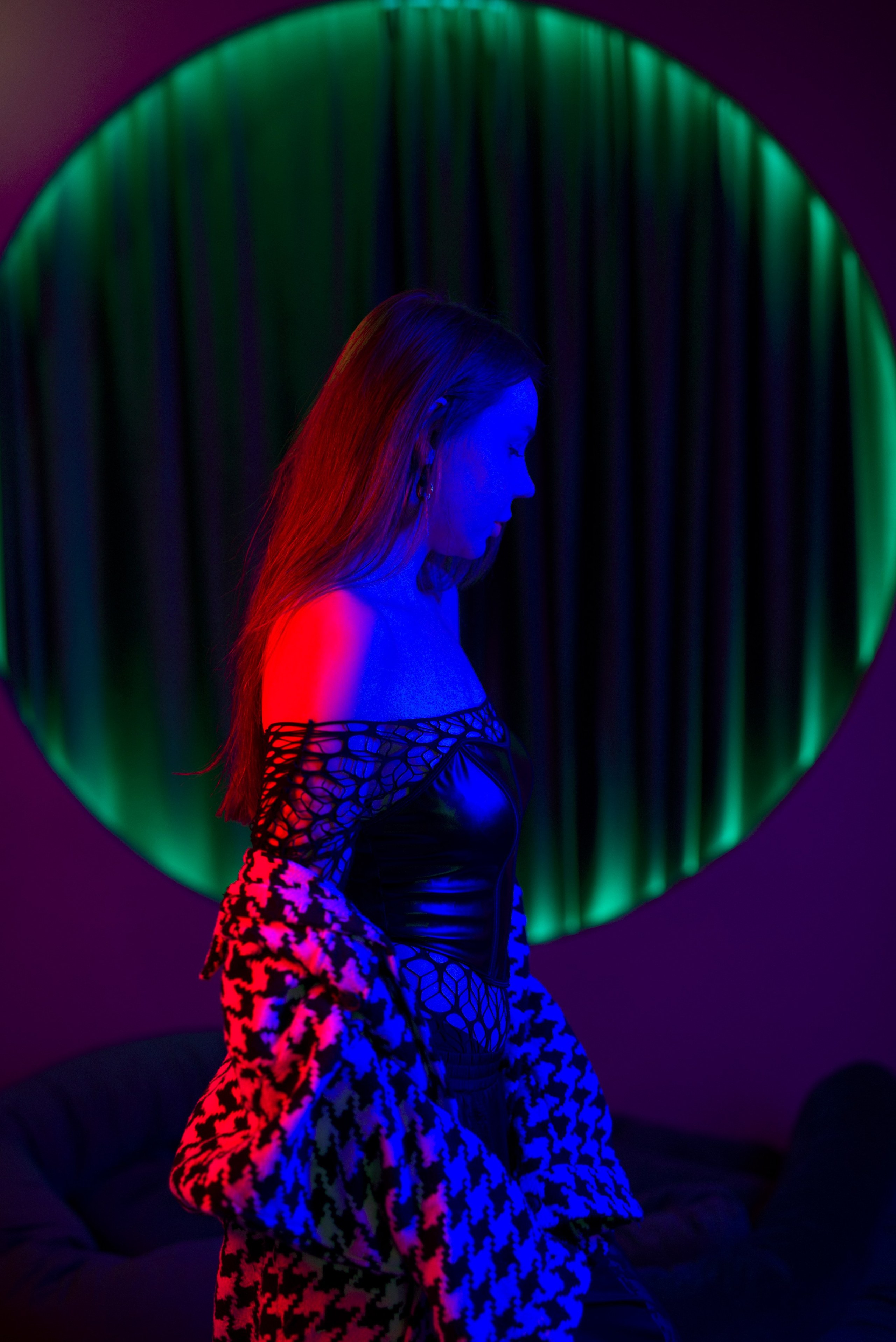 Анастасия Соловьёва. Неоновый портрет