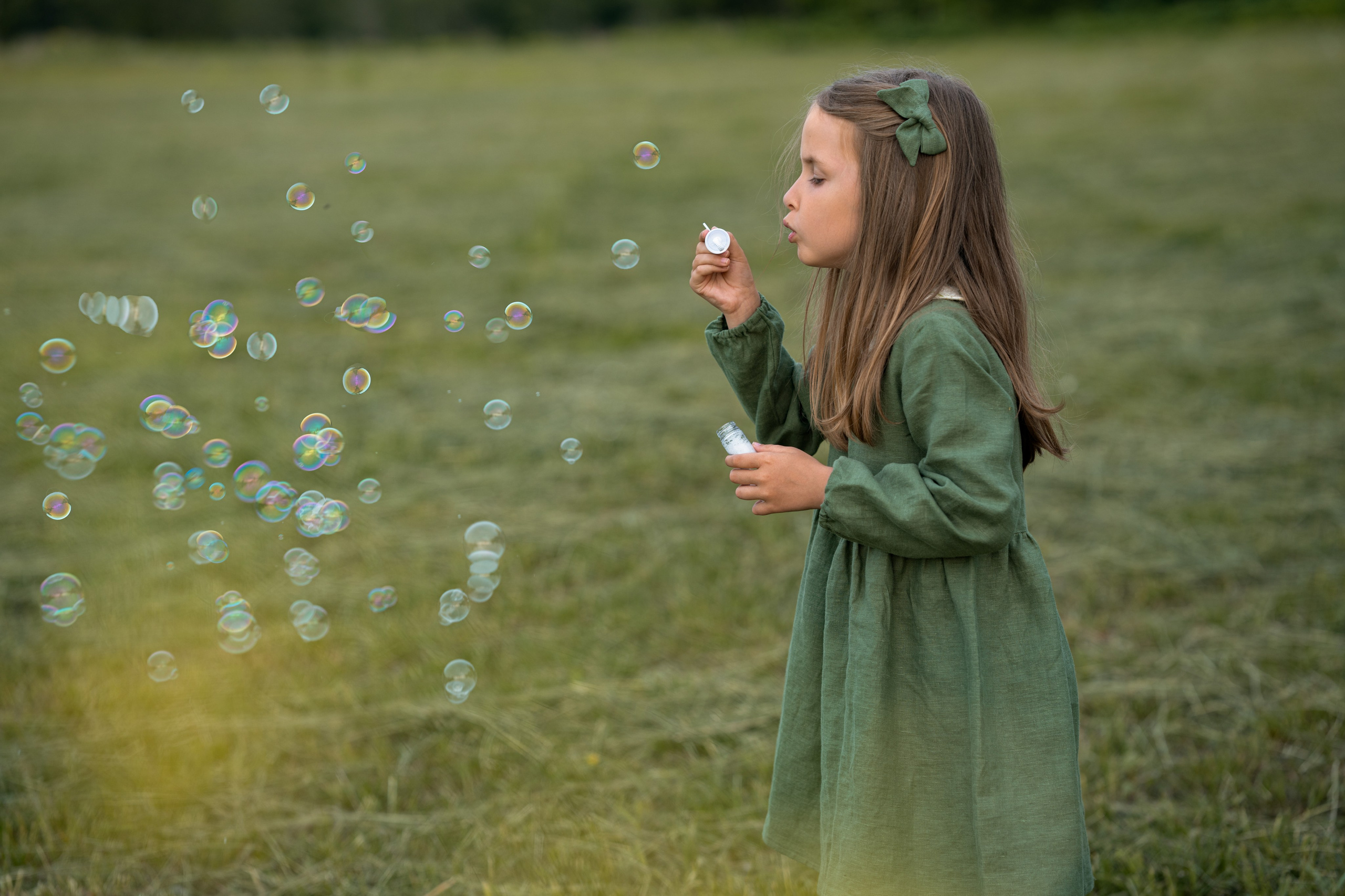 Ксюшенька, Кристиночка и Кирюшенька в поле. Семейный и портретный фотограф в Санкт-Петербурге Татьяна Гримоть
