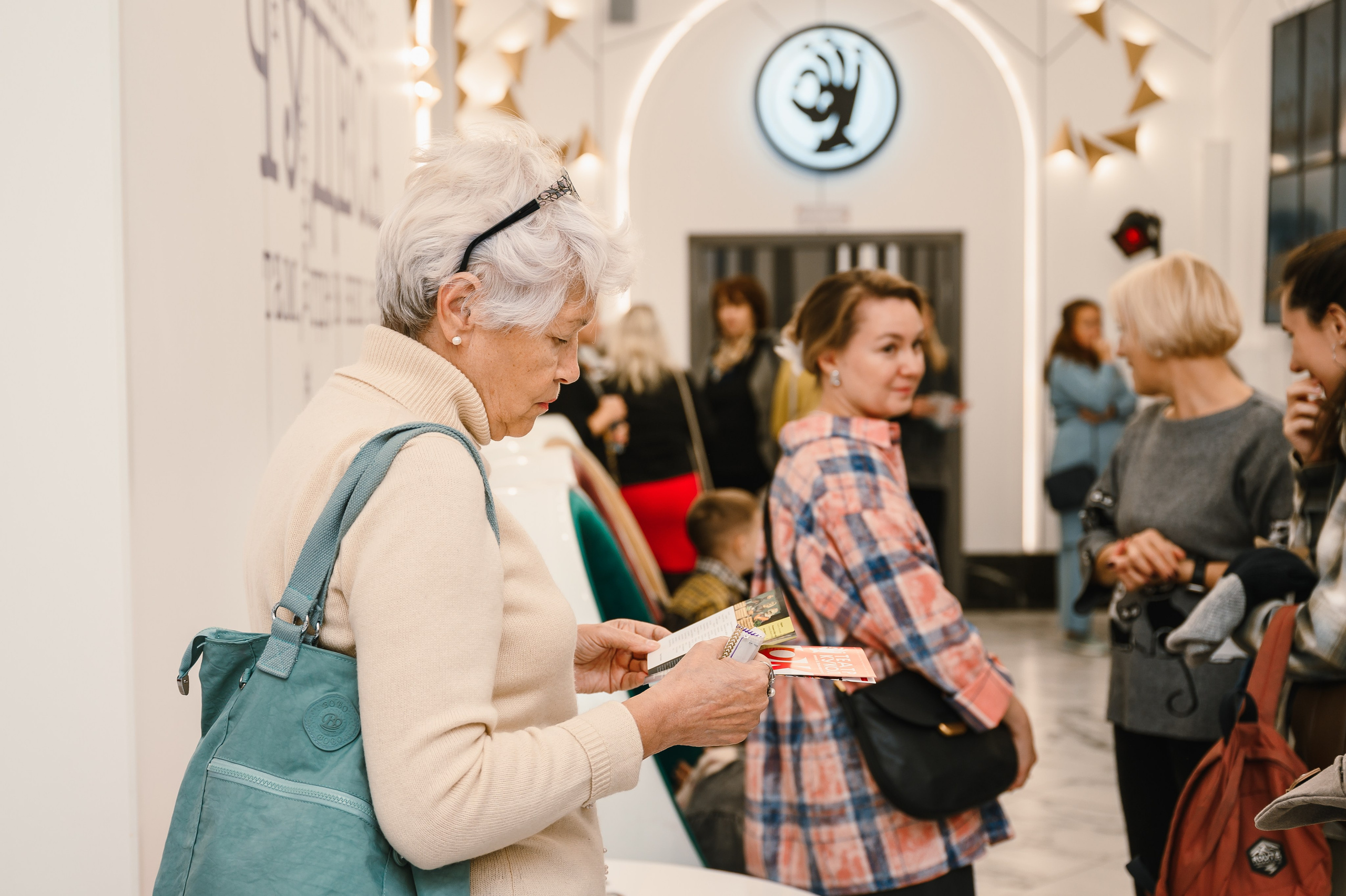 Театр кукол: «Птифуры. Бабушки». Свадебный и просто хороший фотограф в Челябинске