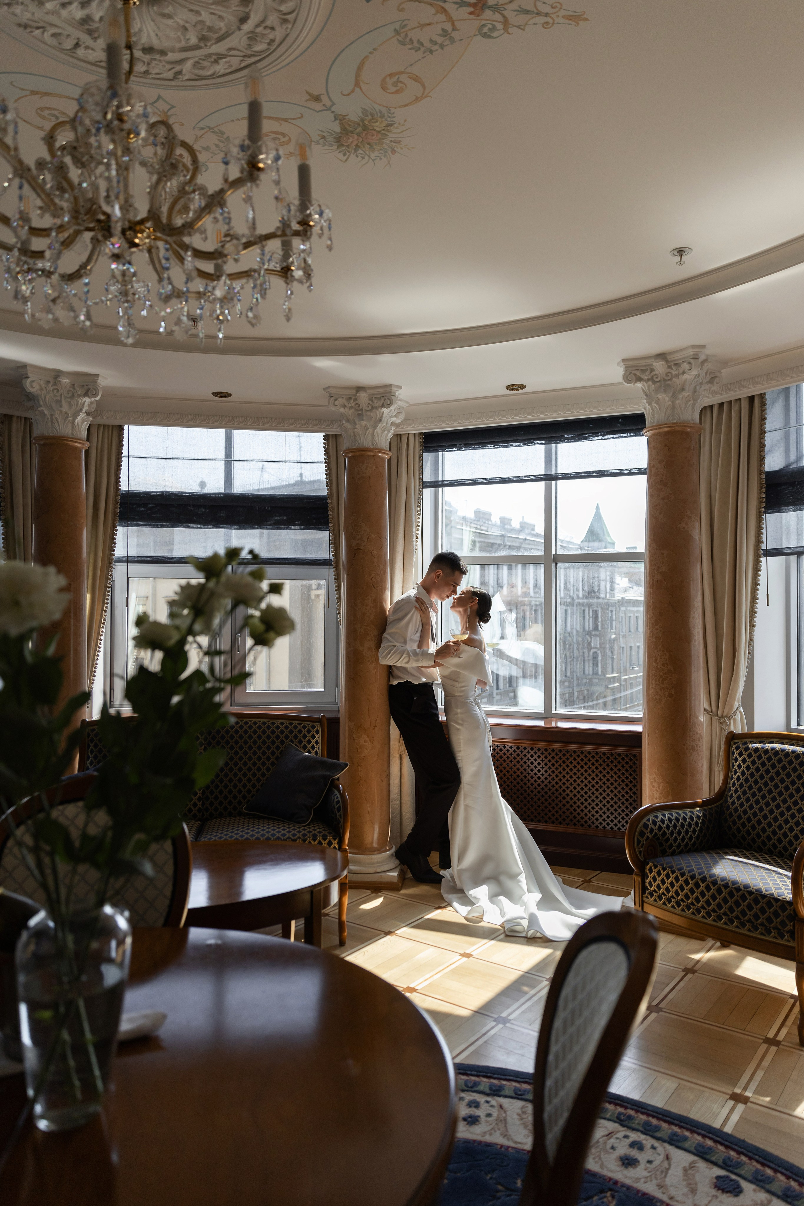 Анонс свадебной серии в отеле. Свадебный и портретный фотограф в Санкт-Петербурге Надежда Чечулина