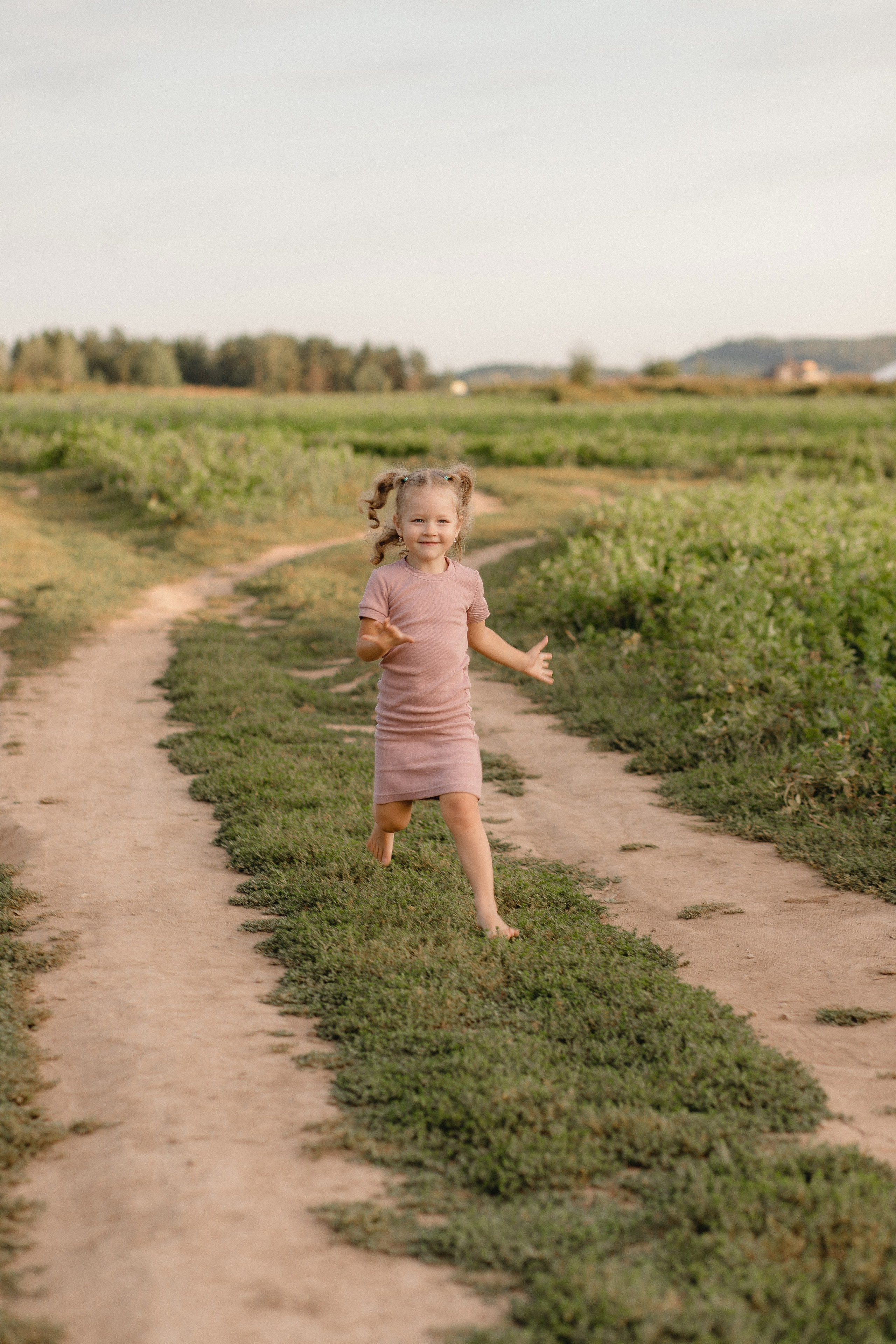 Аня, Вадим и Ева. Главная