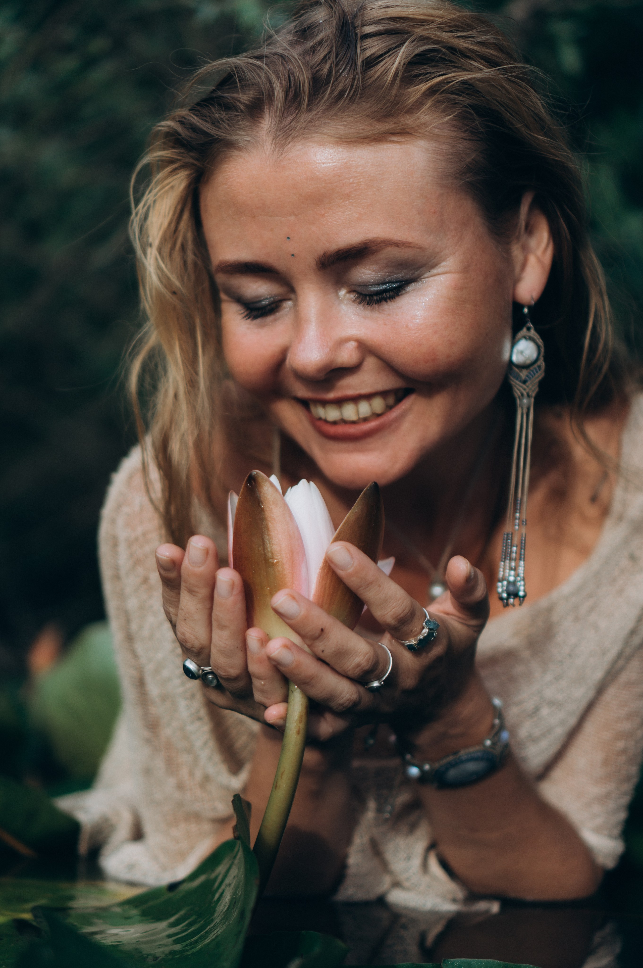 Софья | озеро с кувшинками. Обо мне