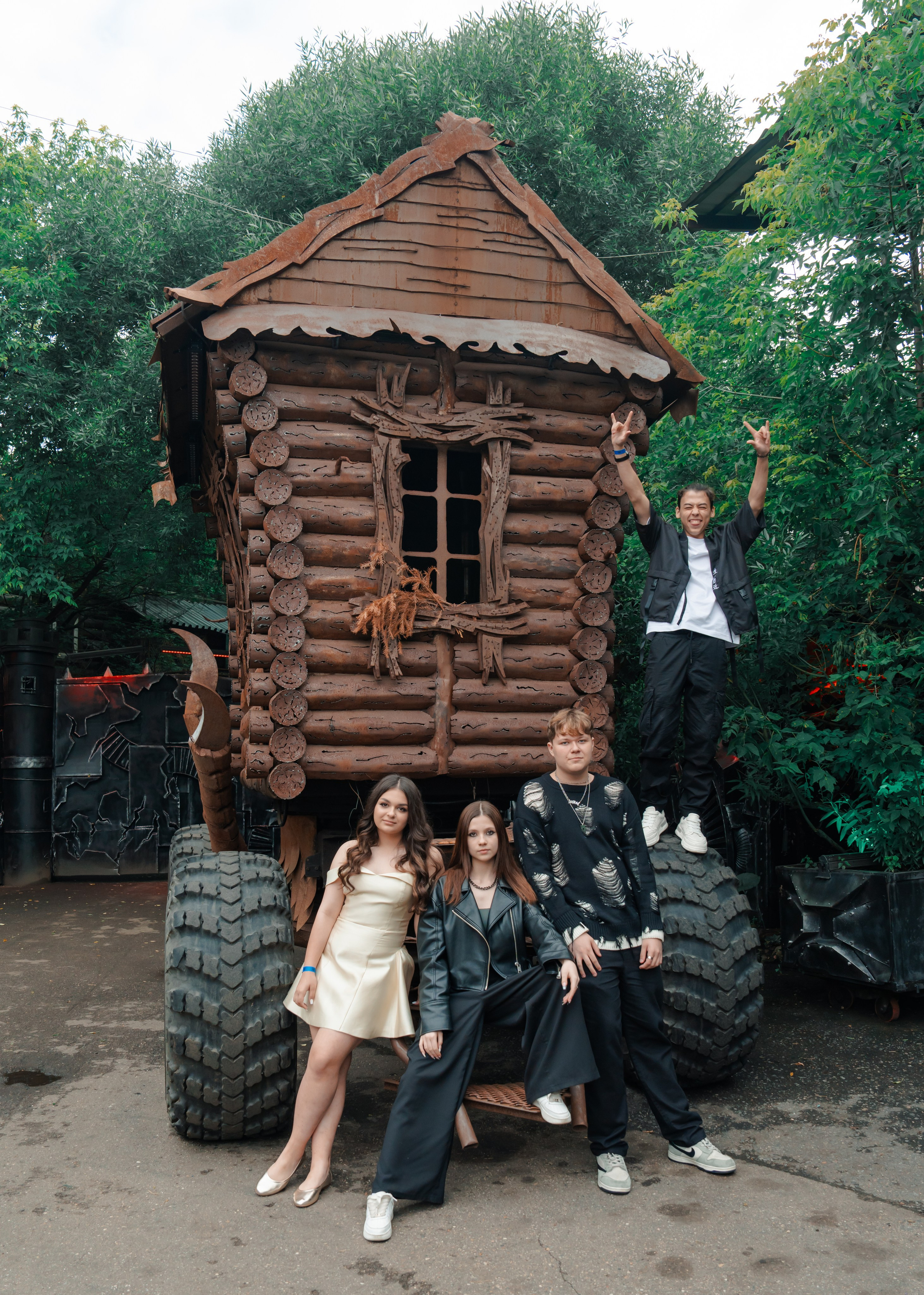 Выпускной Байк Центр «Ночные волки» 11 класс. Крамер Юлиана детский и семейный фотограф