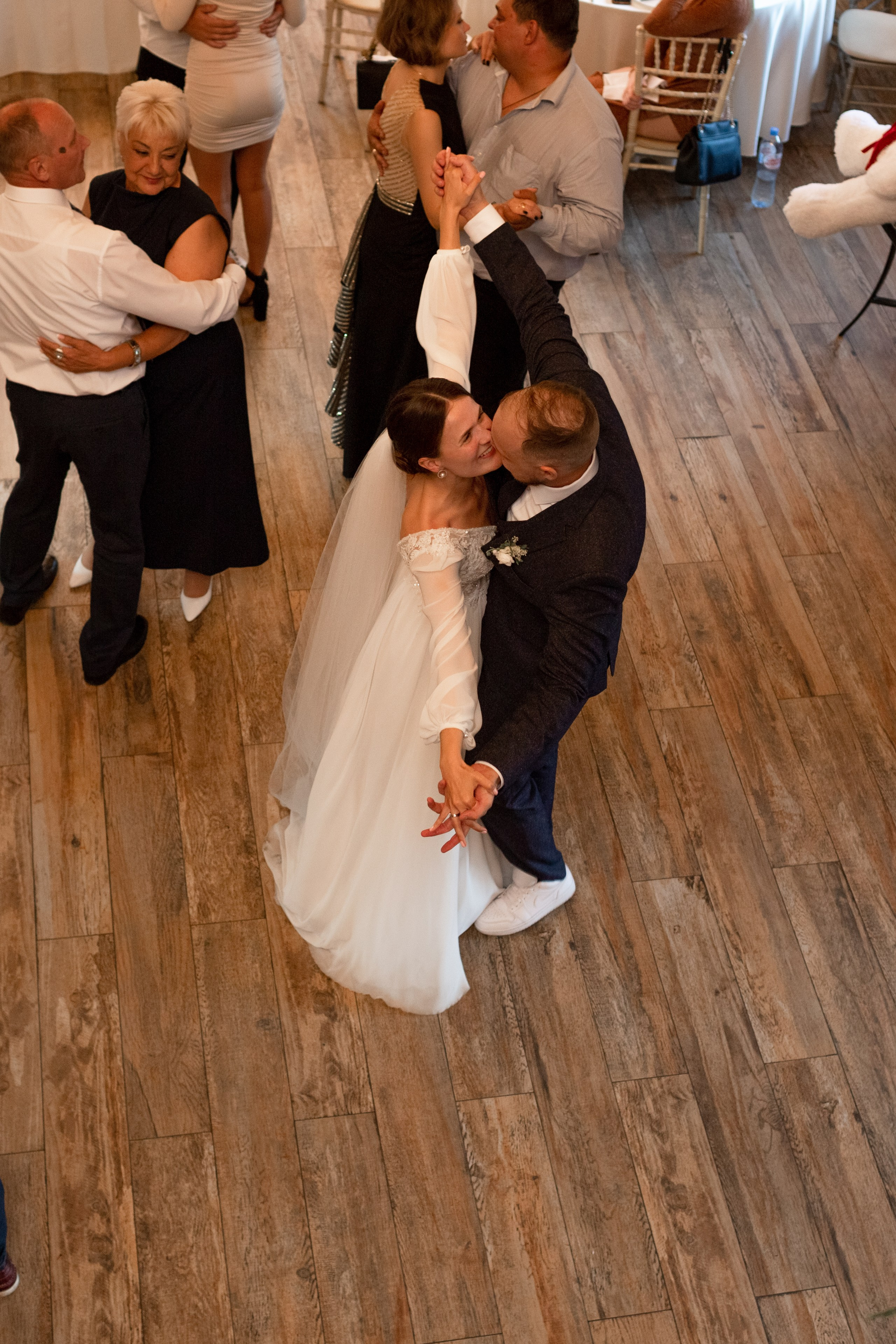 Свадебная фотопрогулка в Пушкине. Свадебный фотограф Кирилл Белый