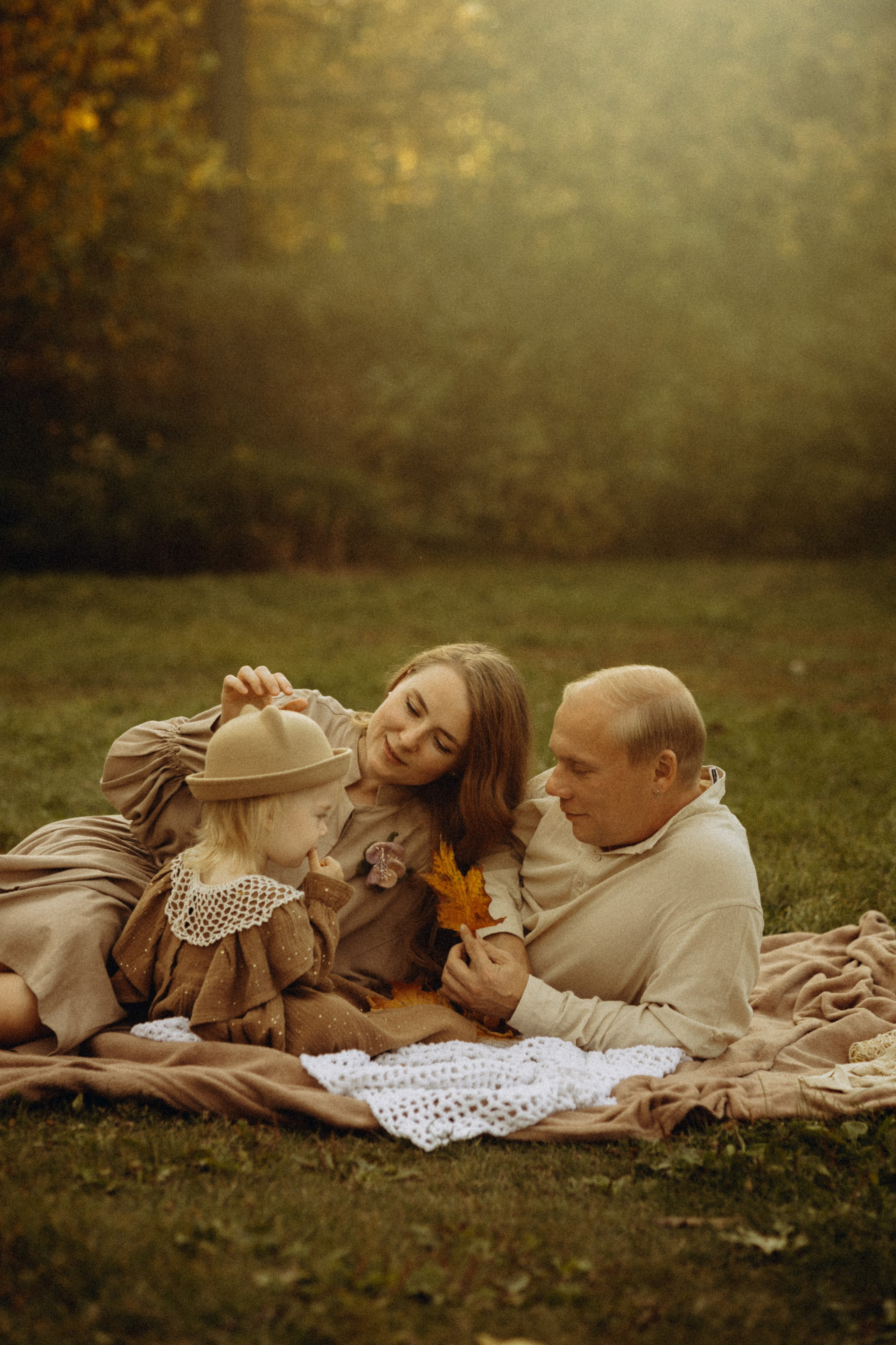 В поисках осенних сокровищ. Lifestyle семейный и детский фотограф в Омске Иванова Екатерина