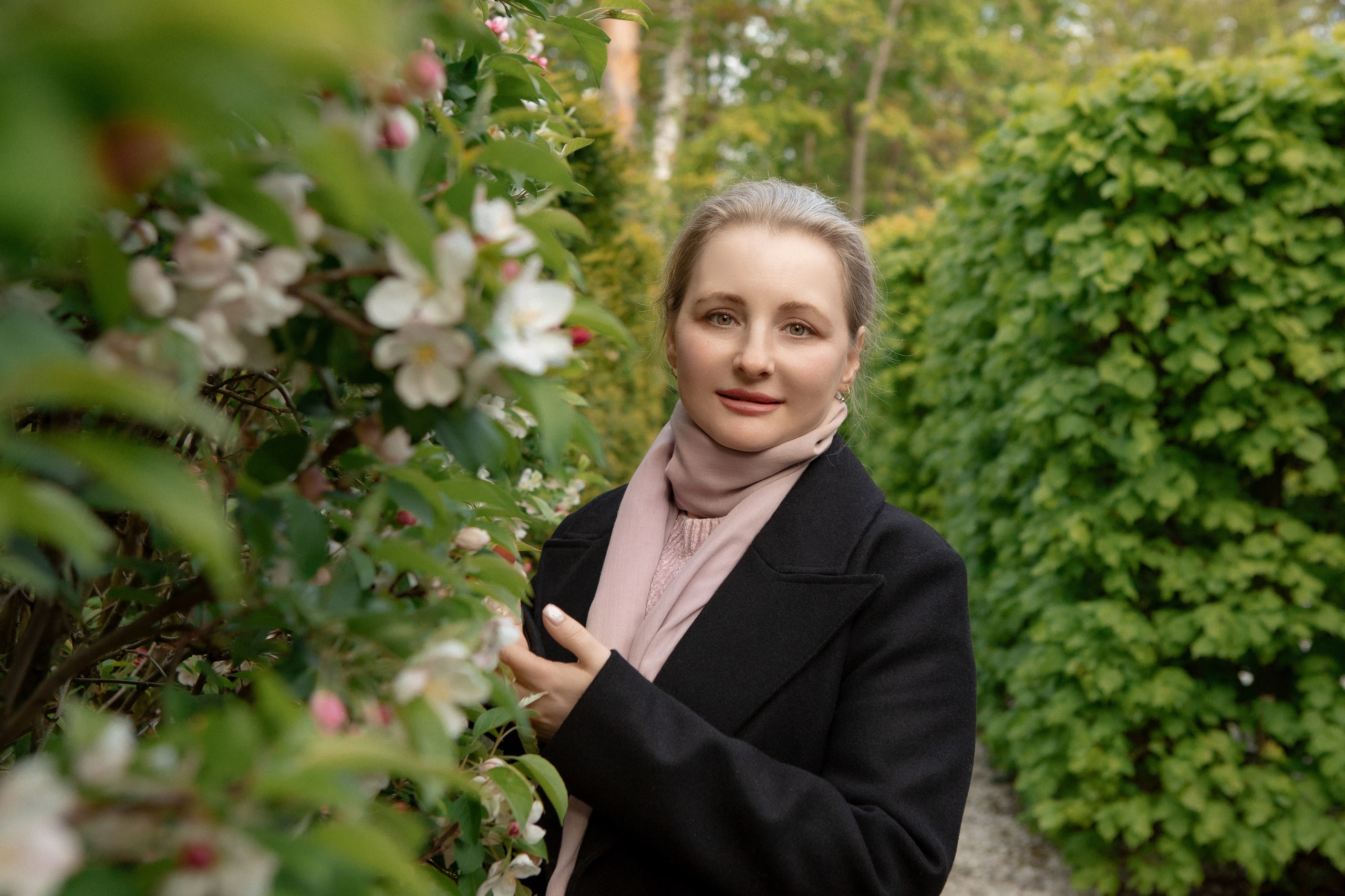 Красивая аватарка, женская фотосессия на ВДНХ. Фотосессия на улице в Москве. Лучший фотограф Москвы. Идеи для фотосъемки.