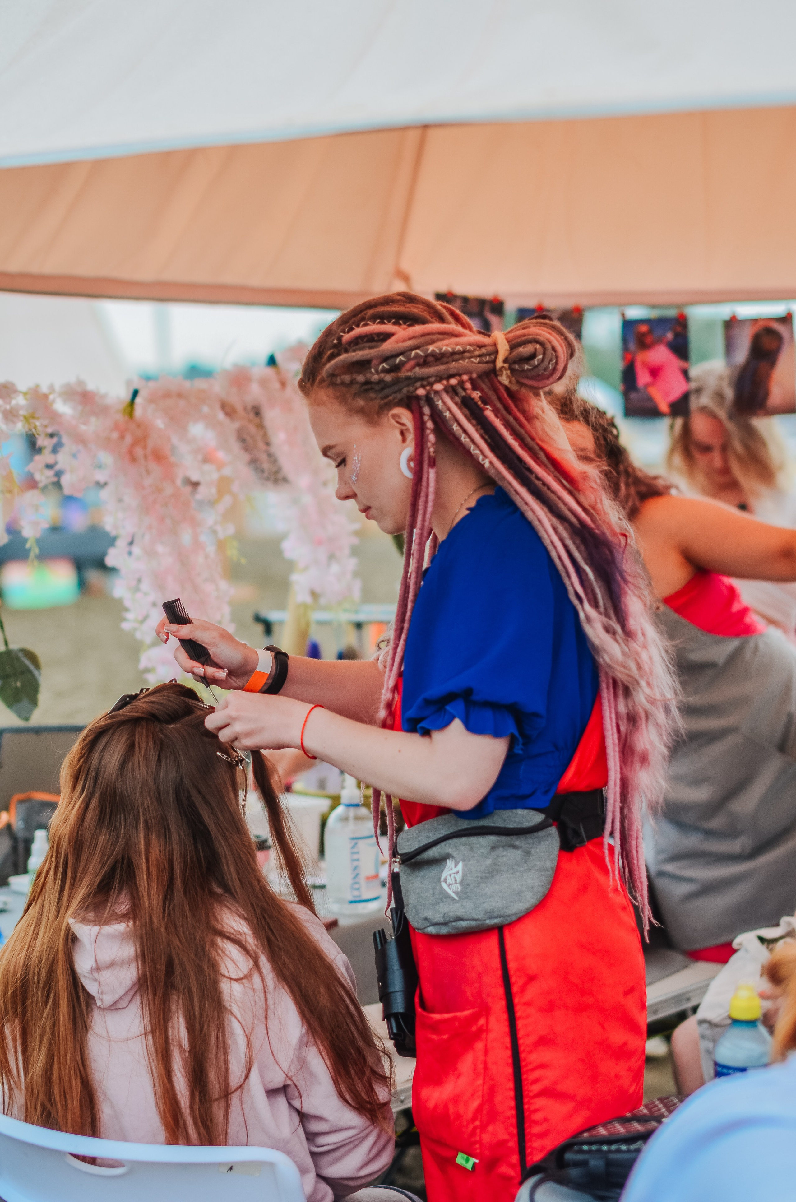 Фестиваль «Грань» 2025. Спортивная площадка. Денисова Аля — фотограф для парных съемок и индивидуальных историй в Барнауле