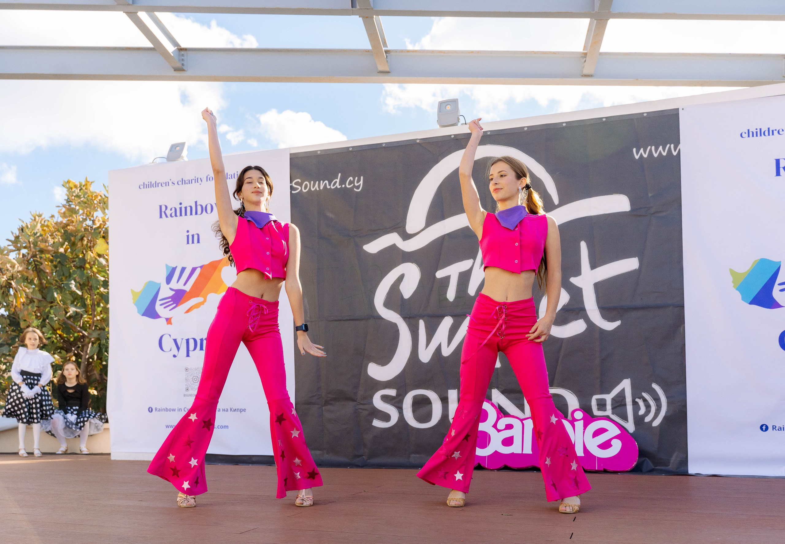 Новогодняя ярмарка от БФ «Радуга на Кипре». Свадебный и семейный фотограф Ирина Чернова