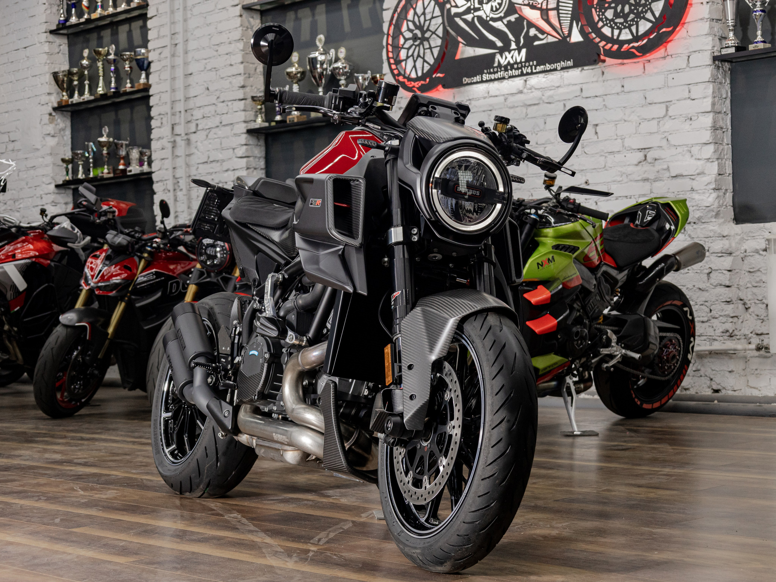 Фотосессия с мотоциклами и автомобилями. Предметный фотограф в Москве и Московской области