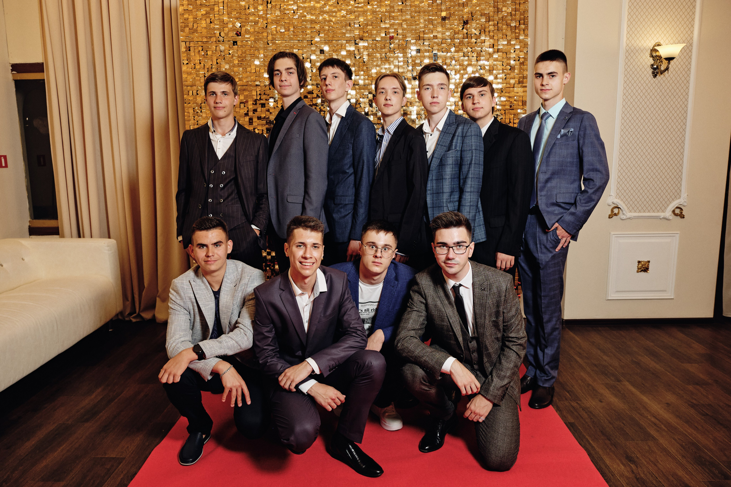 Фотограф на выпускной в СПб. Семейные и свадебные фотосессии в СПб, в студии, на улице, на природе