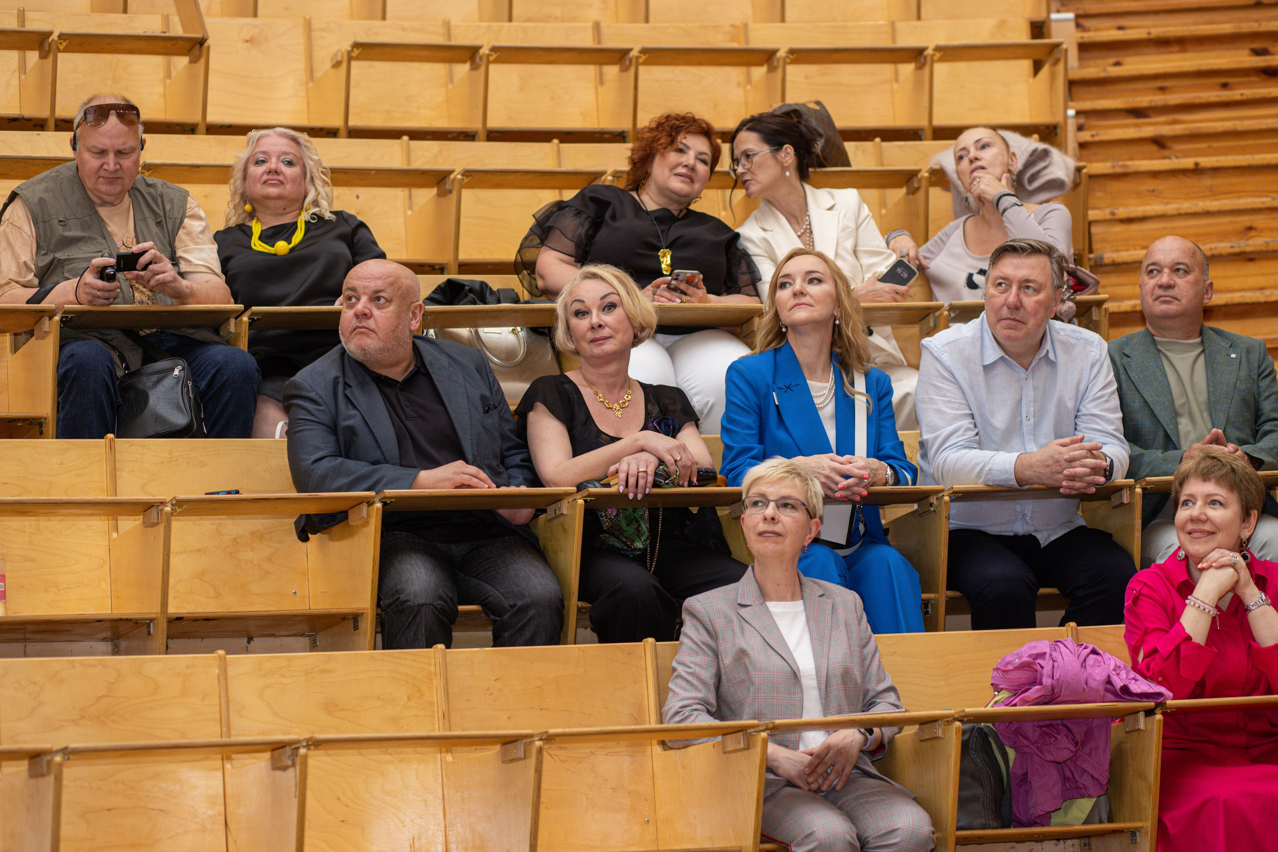 Встреча выпускников. Стоматологи СПб. Семейный фотограф в Вышнем Волочке — Ульяна Иванова | Фотосессии для всей семьи