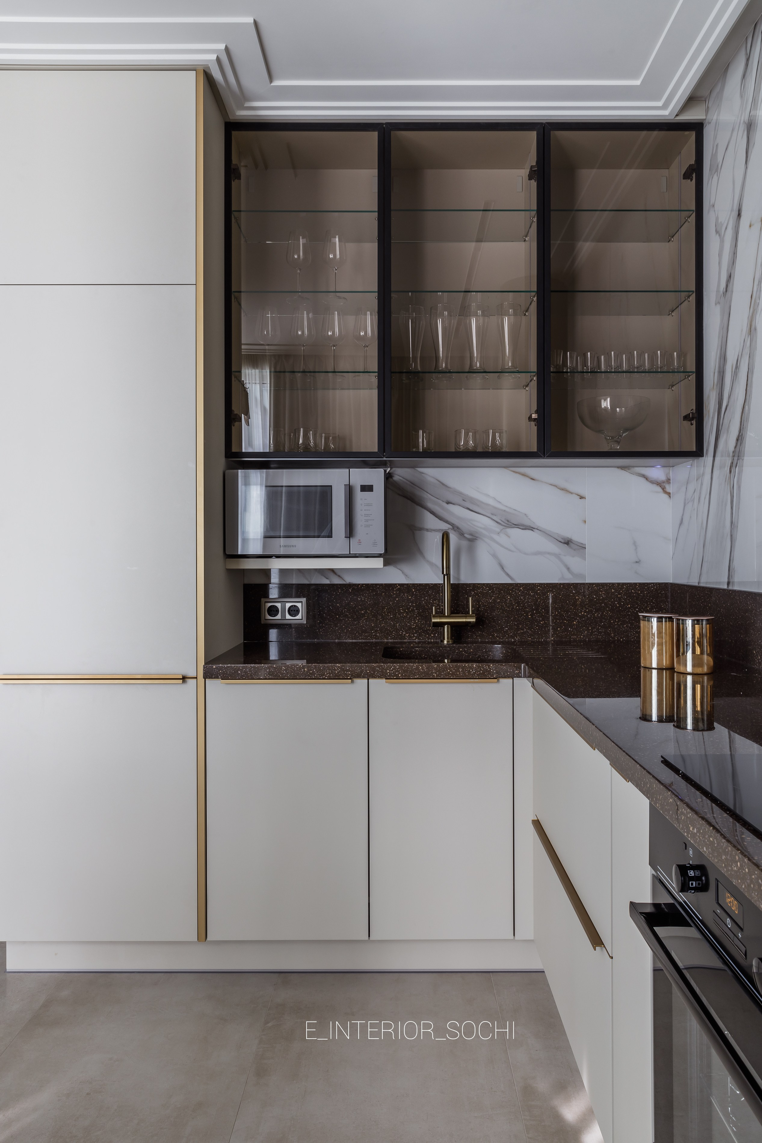 TROPICAL BREEZE. Дизайн интерьера Евгения Тисленко