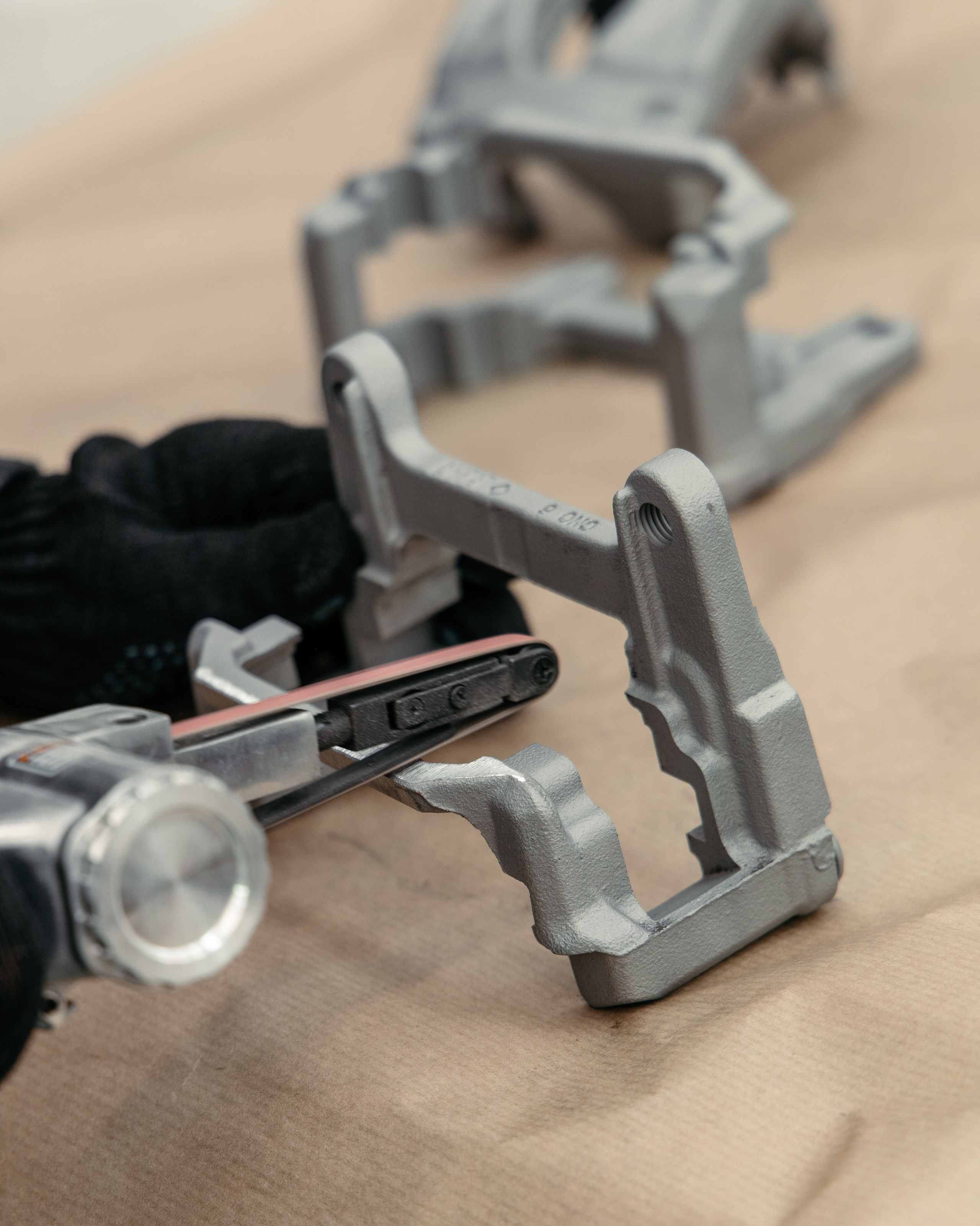 Audi A6 2 раза поменяла цвет, оклейка с проемами в зеленый и преклейка в серый. DeLorein