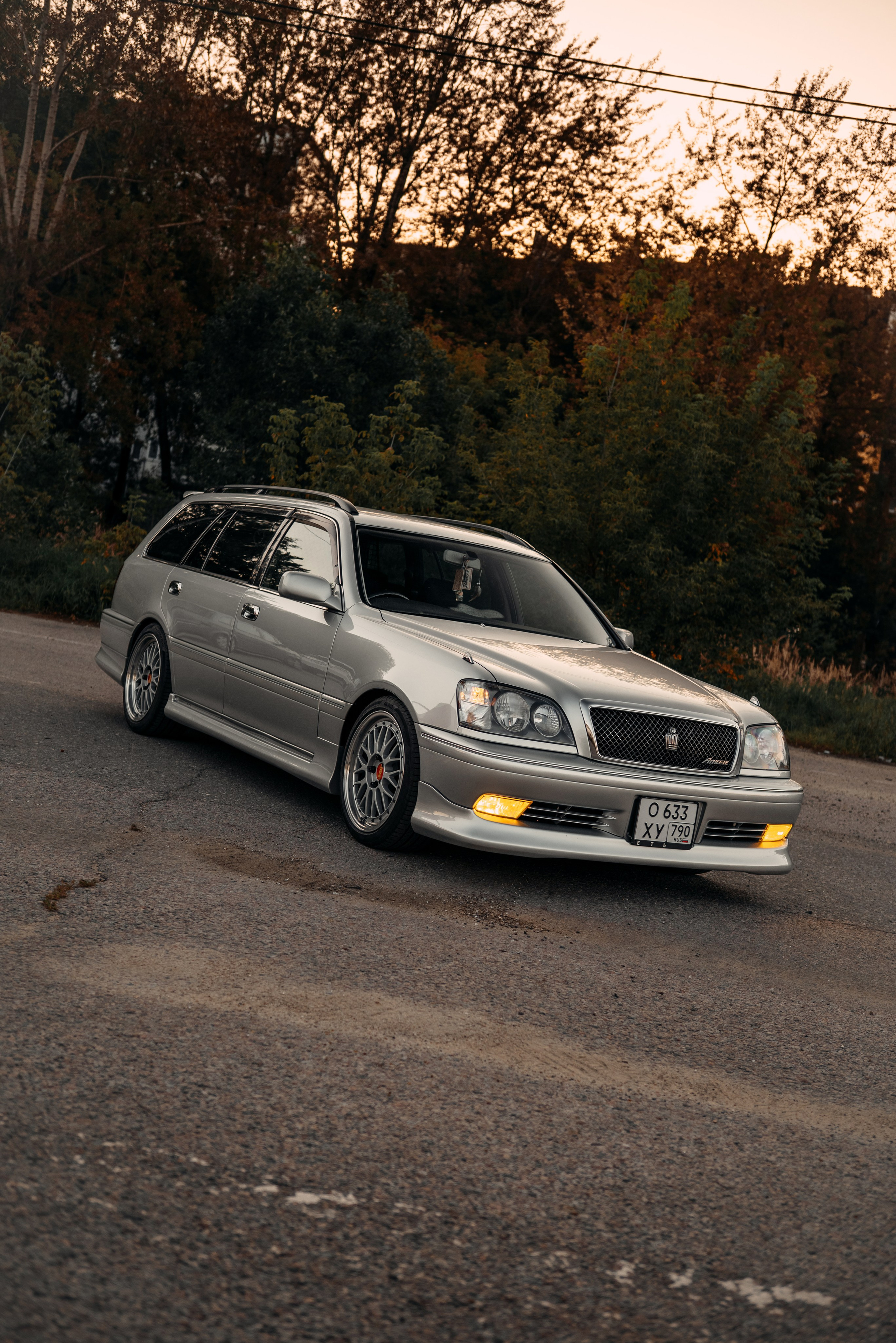 Toyota Crown Estate Athlete V JZS171W. DeLorein