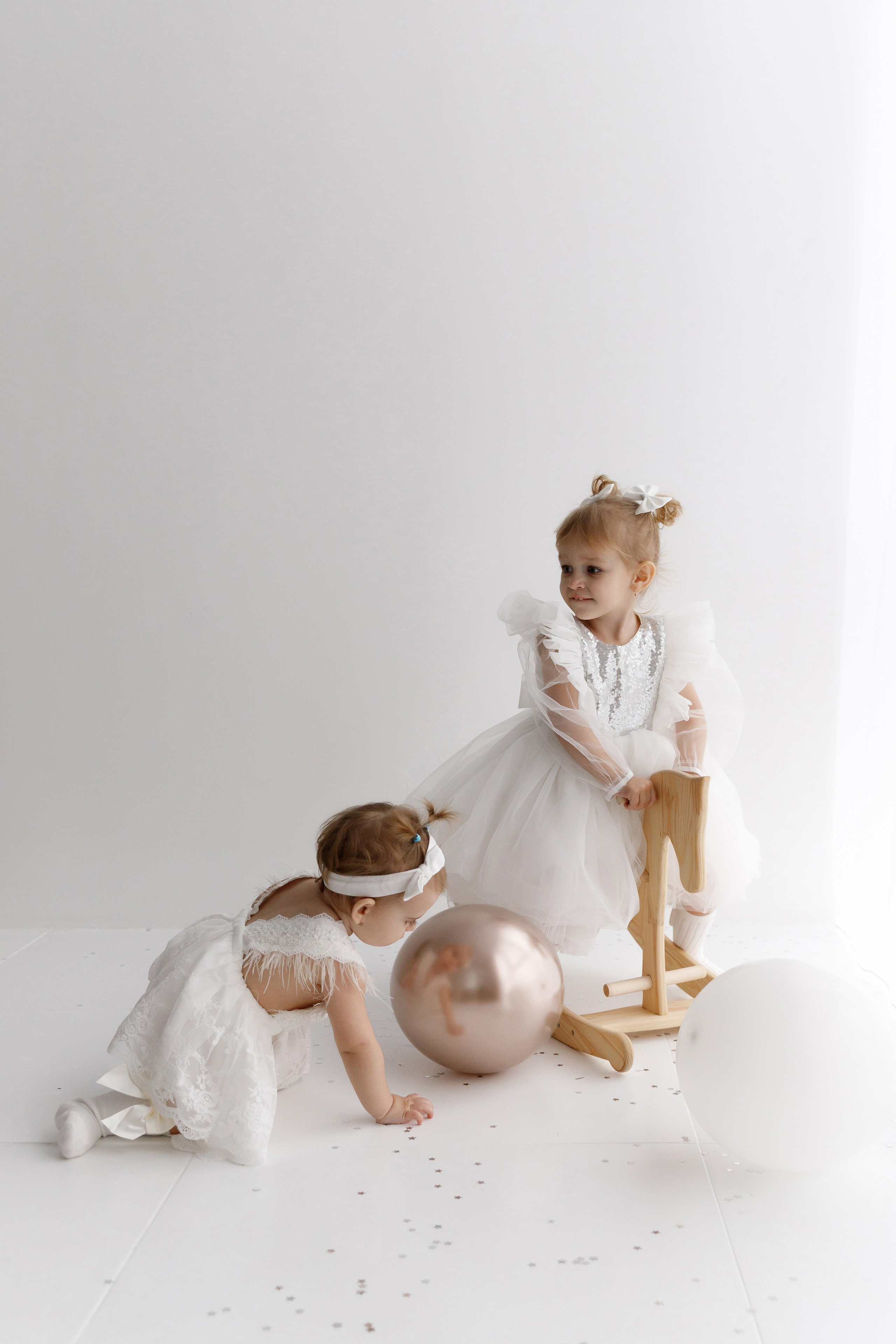 Две сестрички. Фотограф новорожденных Славянск-на-Кубани Куцевольская Екатерина