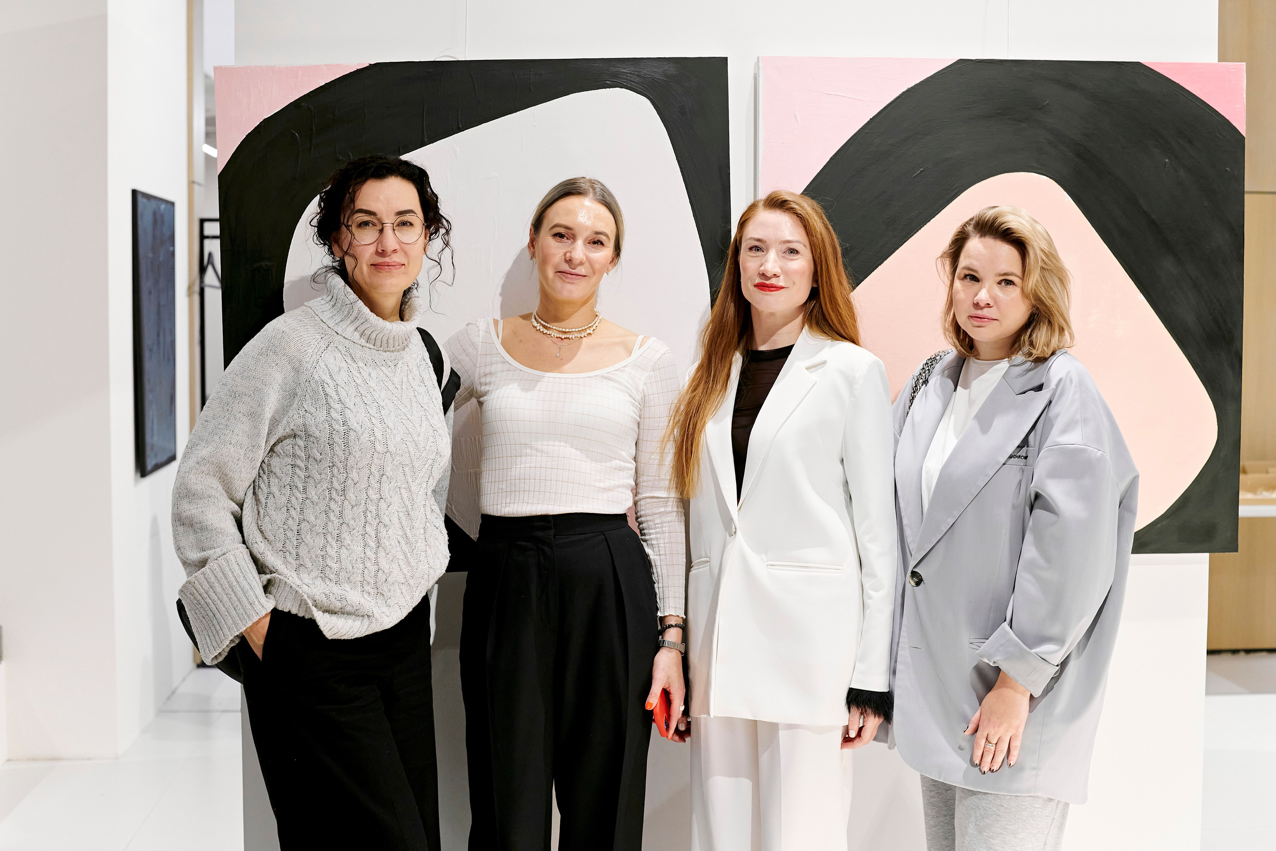 The Holst. Выставка Юлии Остапенко. Фотограф Постольник Дарья