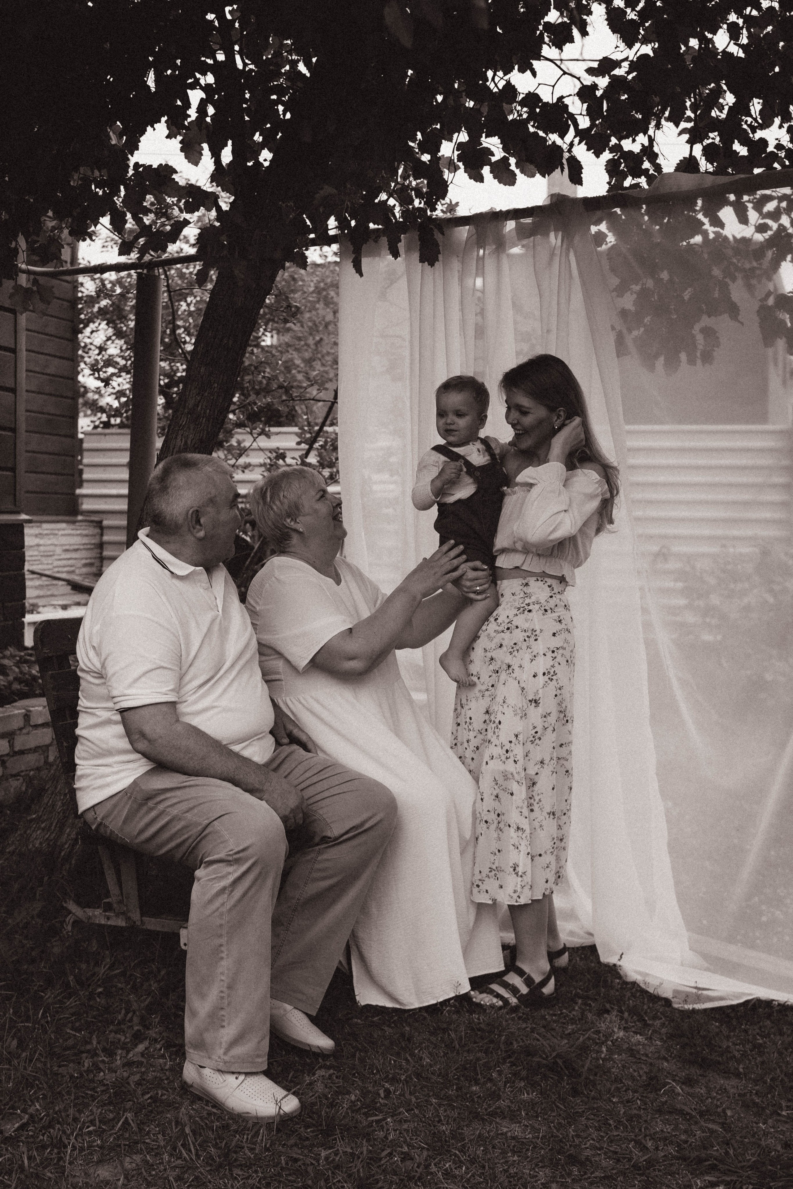 Family — улица. Семейный фотограф Егор Веденин