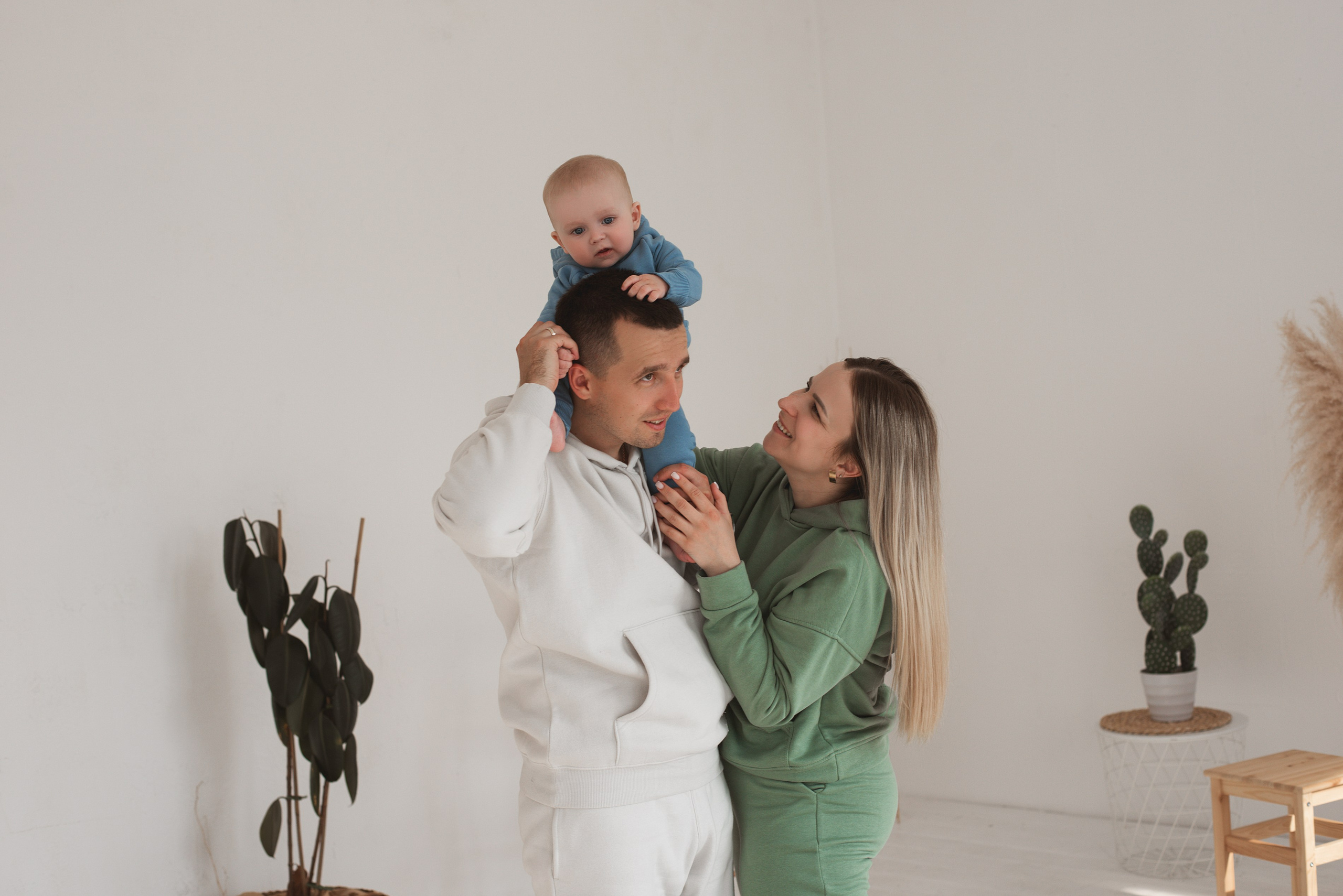 Семейная фотосессия Полина Игорь Богдан. Семейный фотограф в Южно-Сахалинске Анастасия Лимарева