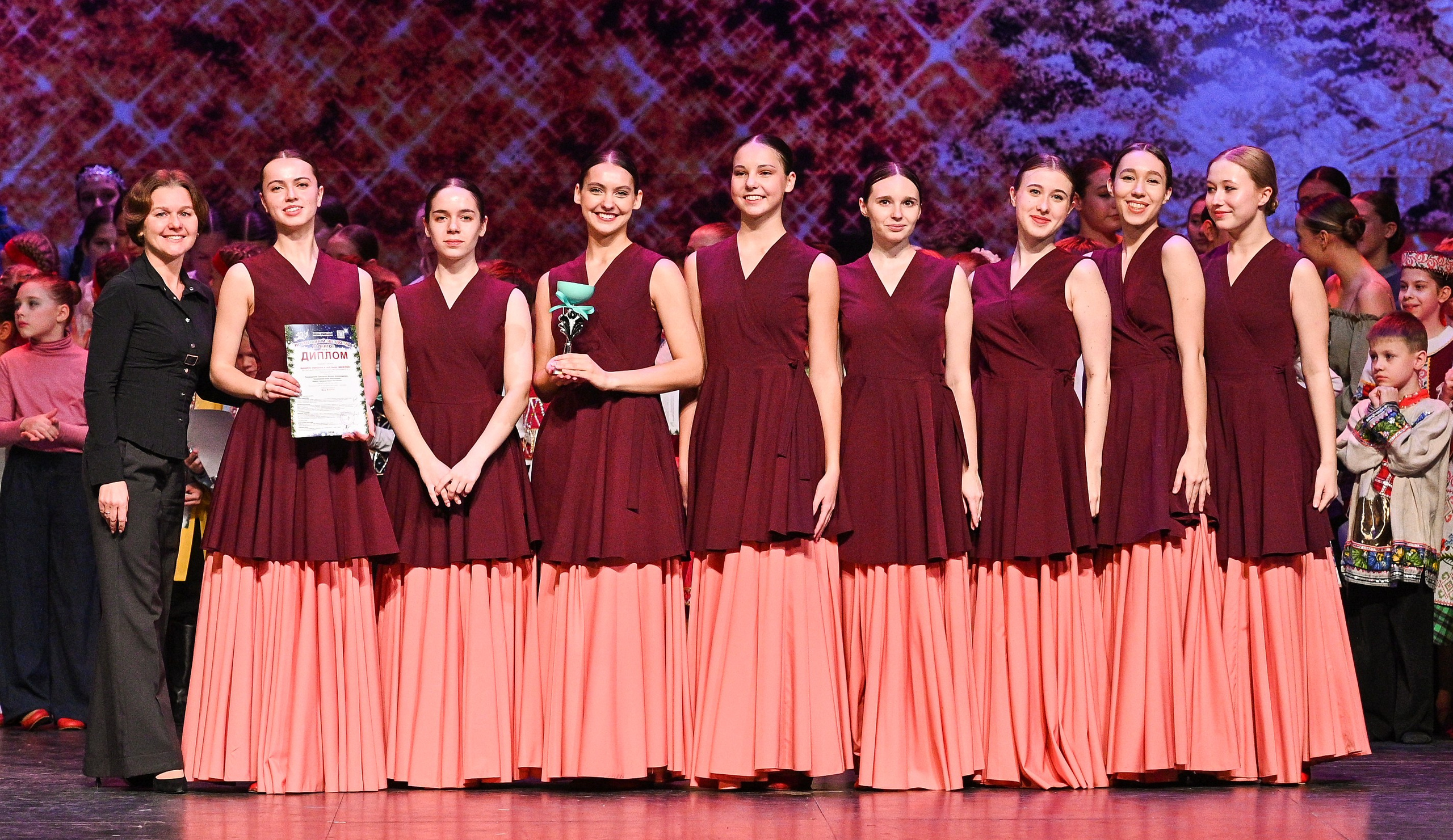 14.11.2024 «Новогодний Звездопад Талантов» Фестивальное движение «Шаг к мечте» г. Москва. Медиастудия Фото Концепт