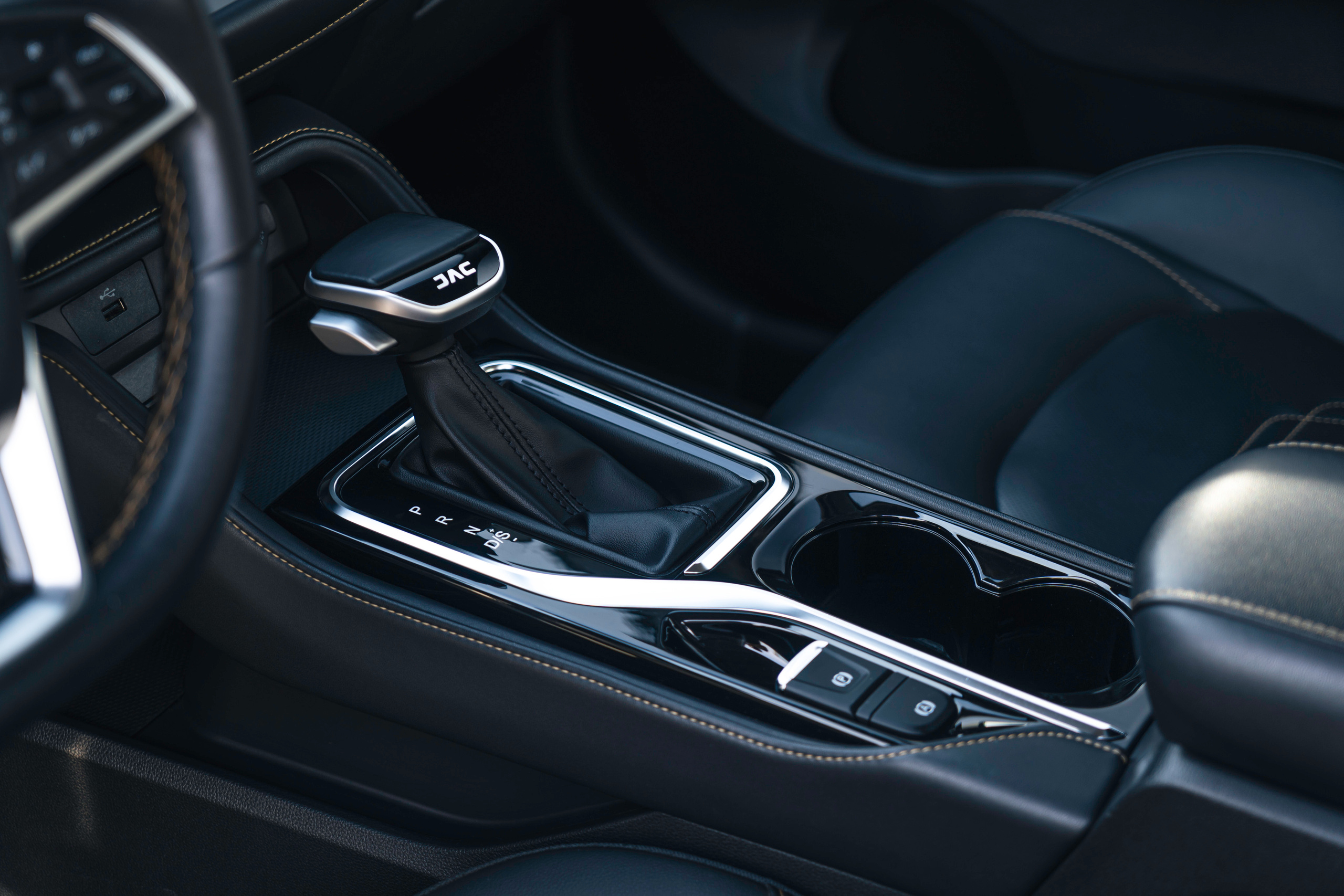 JAC JS4. Чен Станислав | Автомобильный фотограф | Алматы, Казахстан